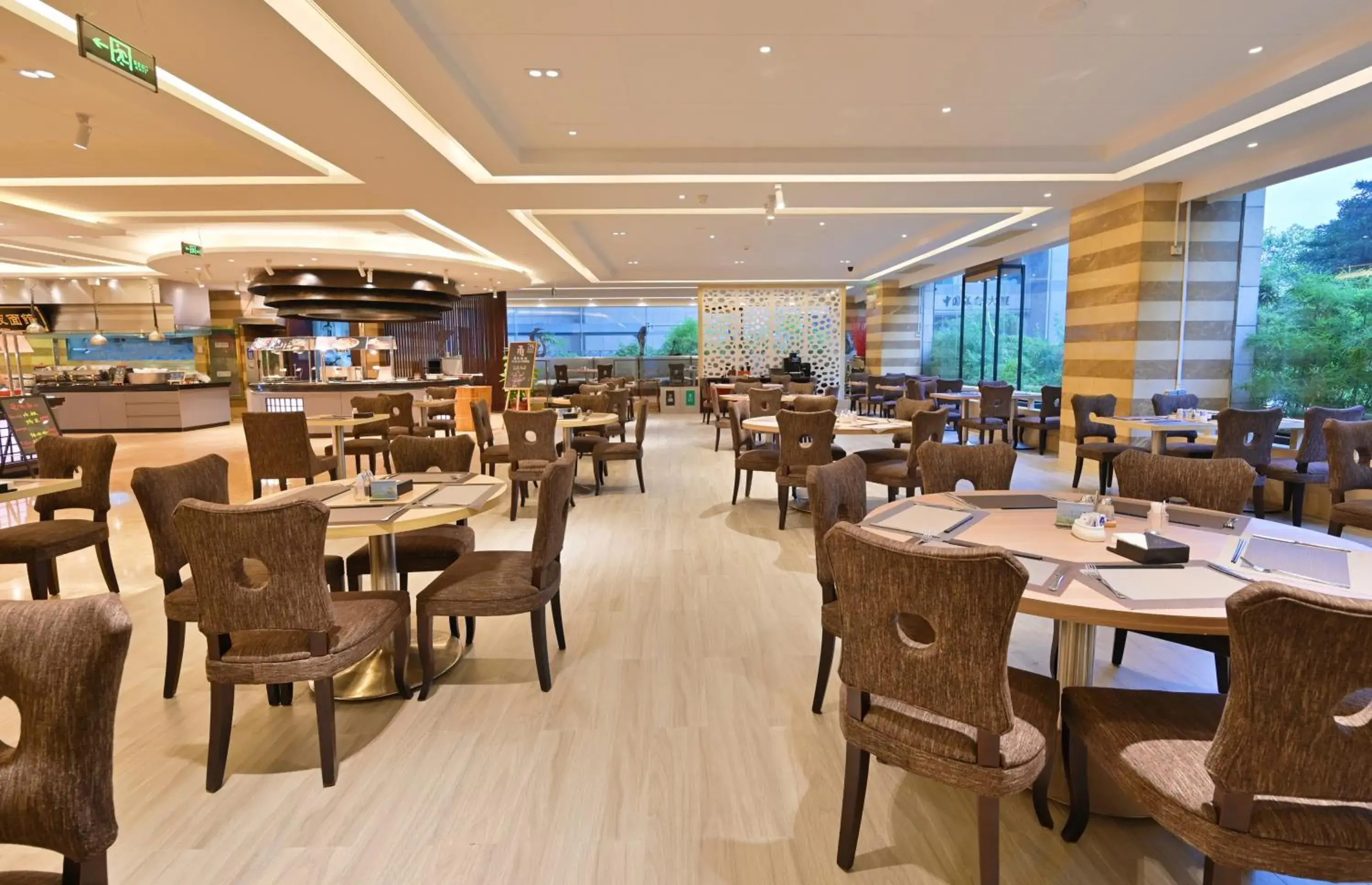 Restaurant/places to eat in Crowne Plaza City Center Ningbo by IHG - Near Ningbo Railway Station Restaurant/places to eat in Crowne Plaza City Center Ningbo by IHG - Near Ningbo Railway Station