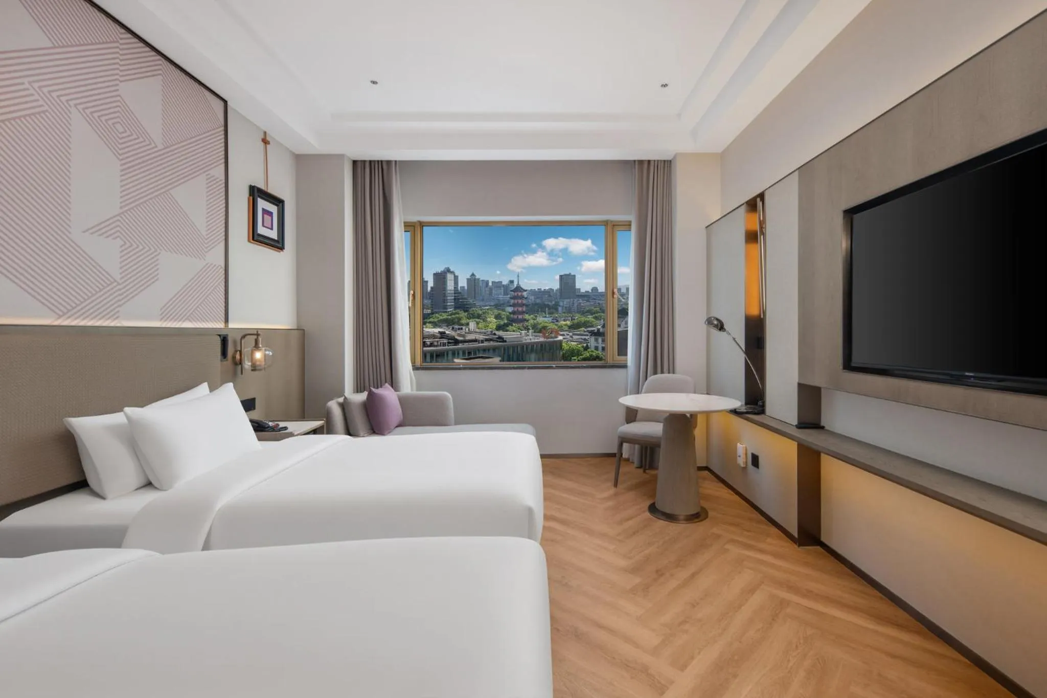 Photo of the whole room, Bed in Crowne Plaza City Center Ningbo by IHG - Near Ningbo Railway Station