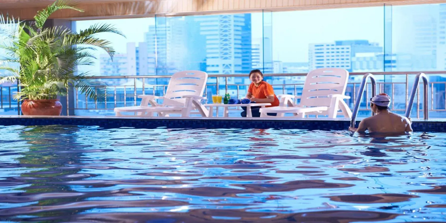 Swimming pool in Crowne Plaza City Center Ningbo by IHG Swimming pool in Crowne Plaza City Center Ningbo by IHG