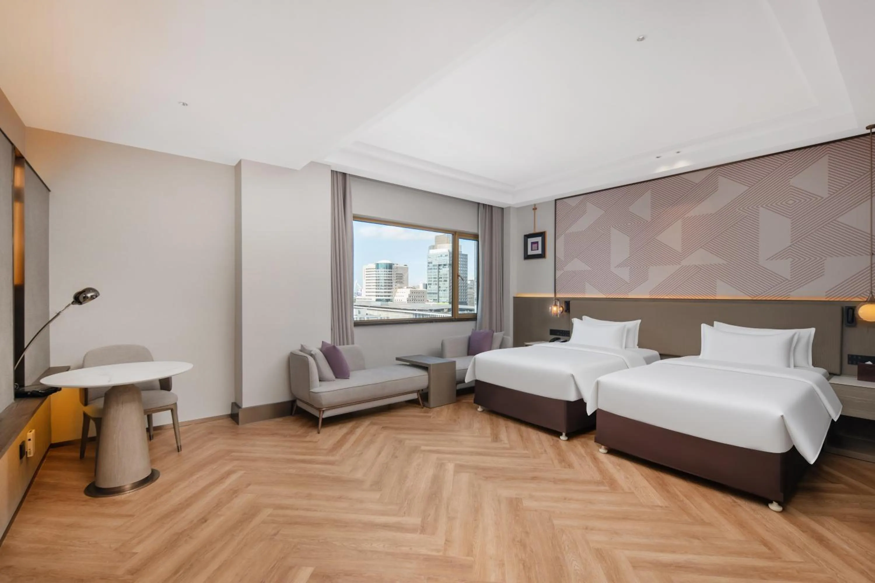 Photo of the whole room, Bed in Crowne Plaza City Center Ningbo by IHG - Near Ningbo Railway Station