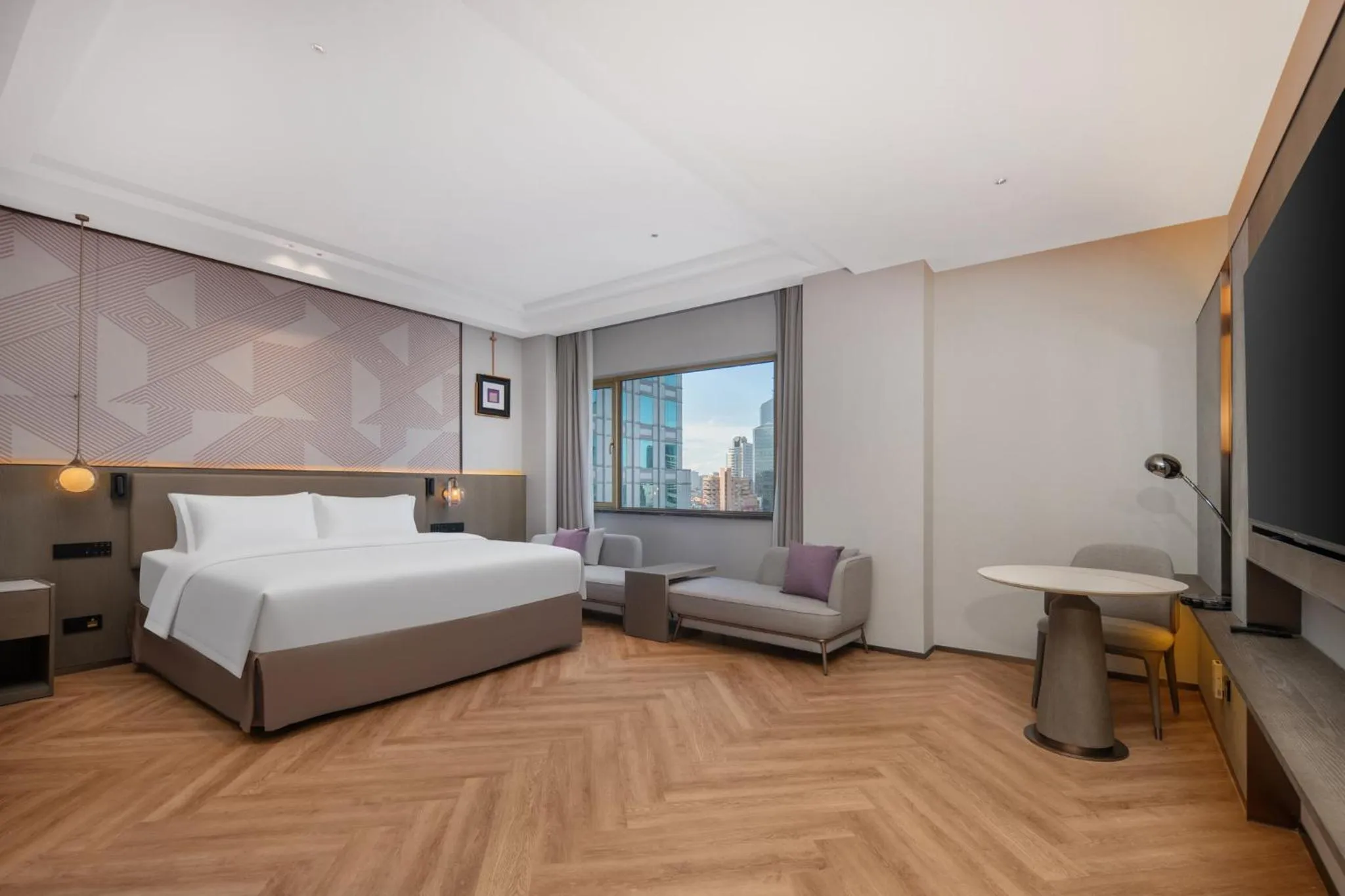 Photo of the whole room, Bed in Crowne Plaza City Center Ningbo by IHG - Near Ningbo Railway Station