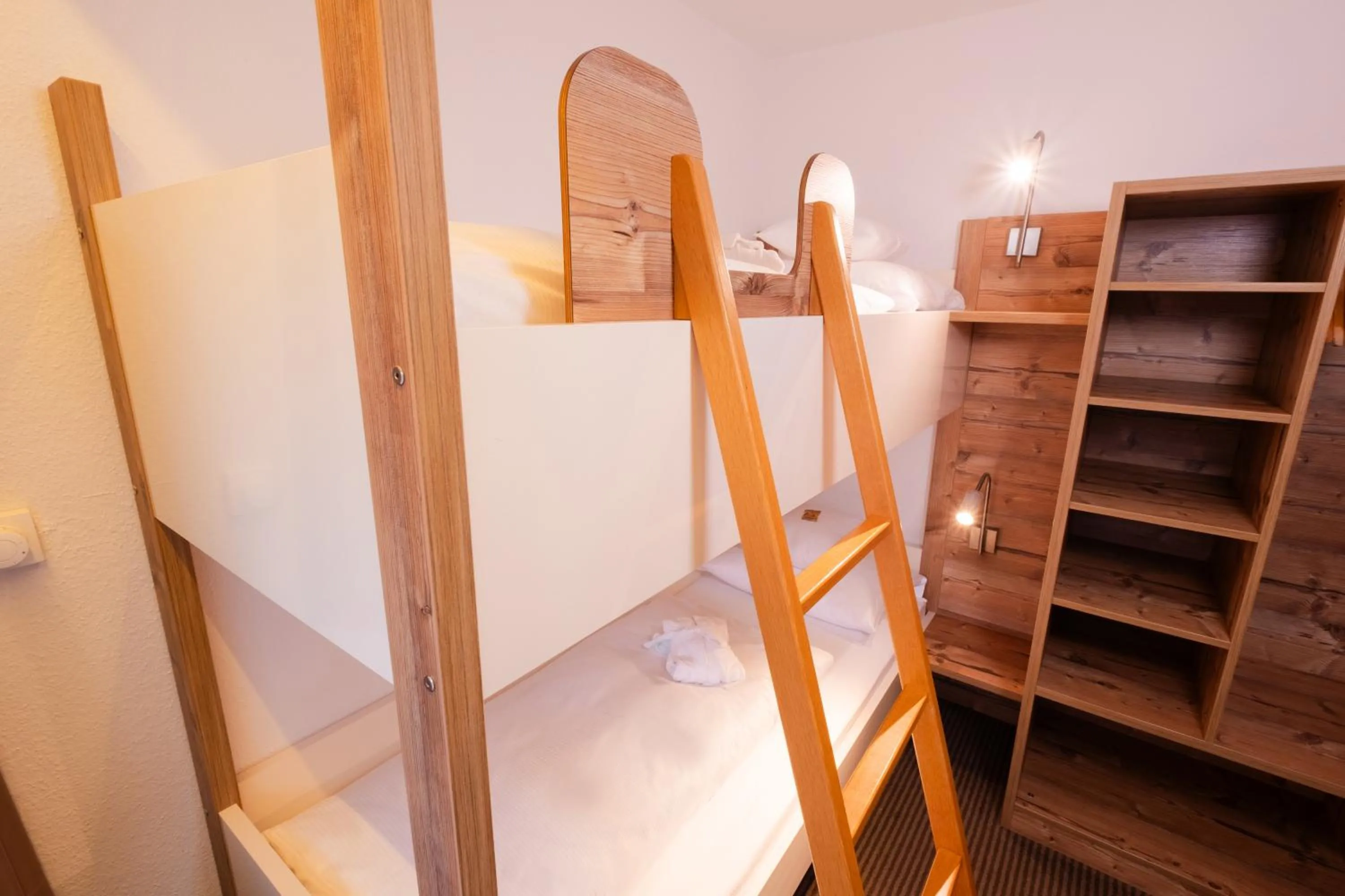 bunk bed, Bed in Hotel Vier Jahreszeiten am Schluchsee