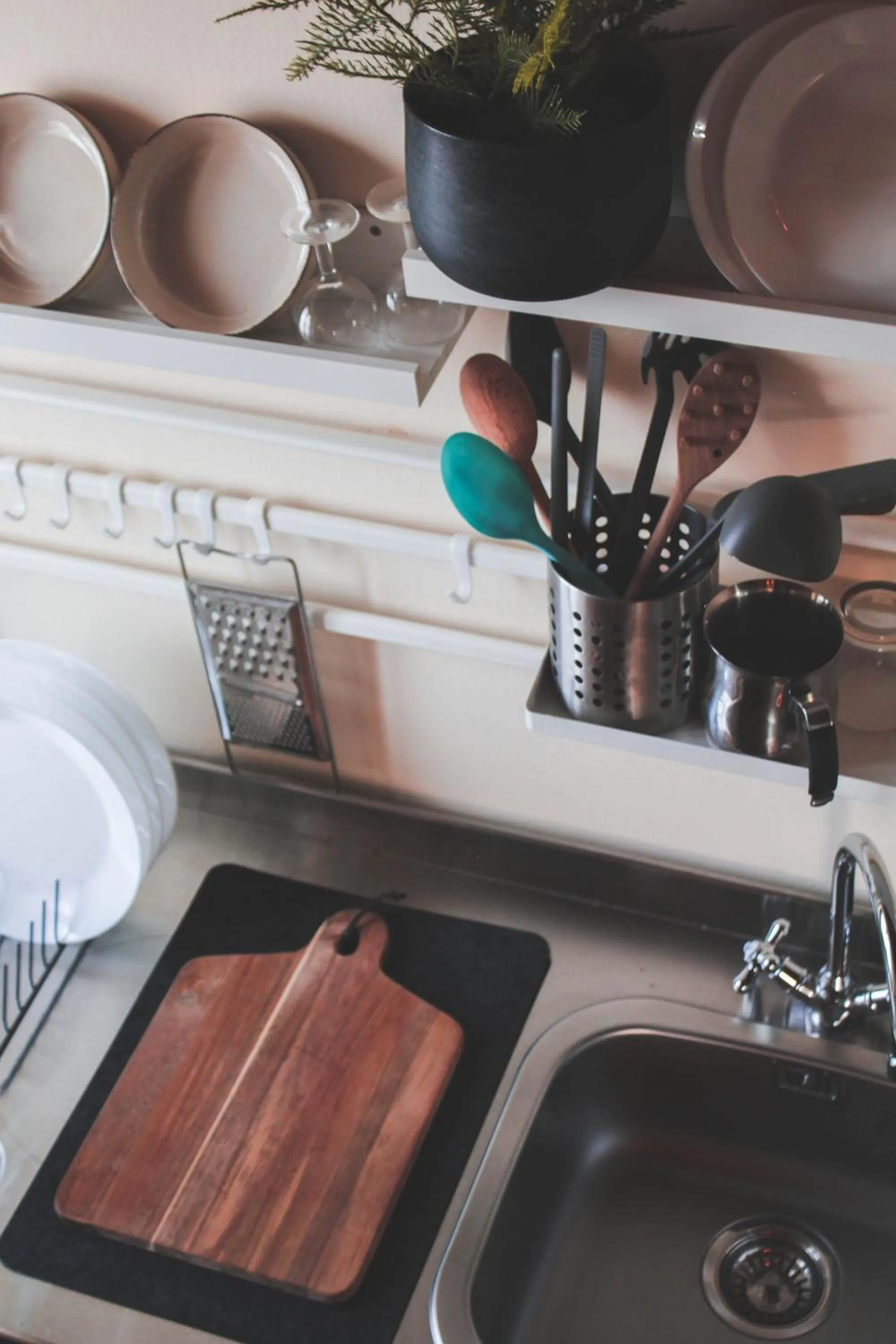 Kitchen or kitchenette in Hotel Fontaine Bleue