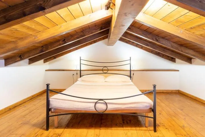 Bed in Hotel Fontaine Bleue