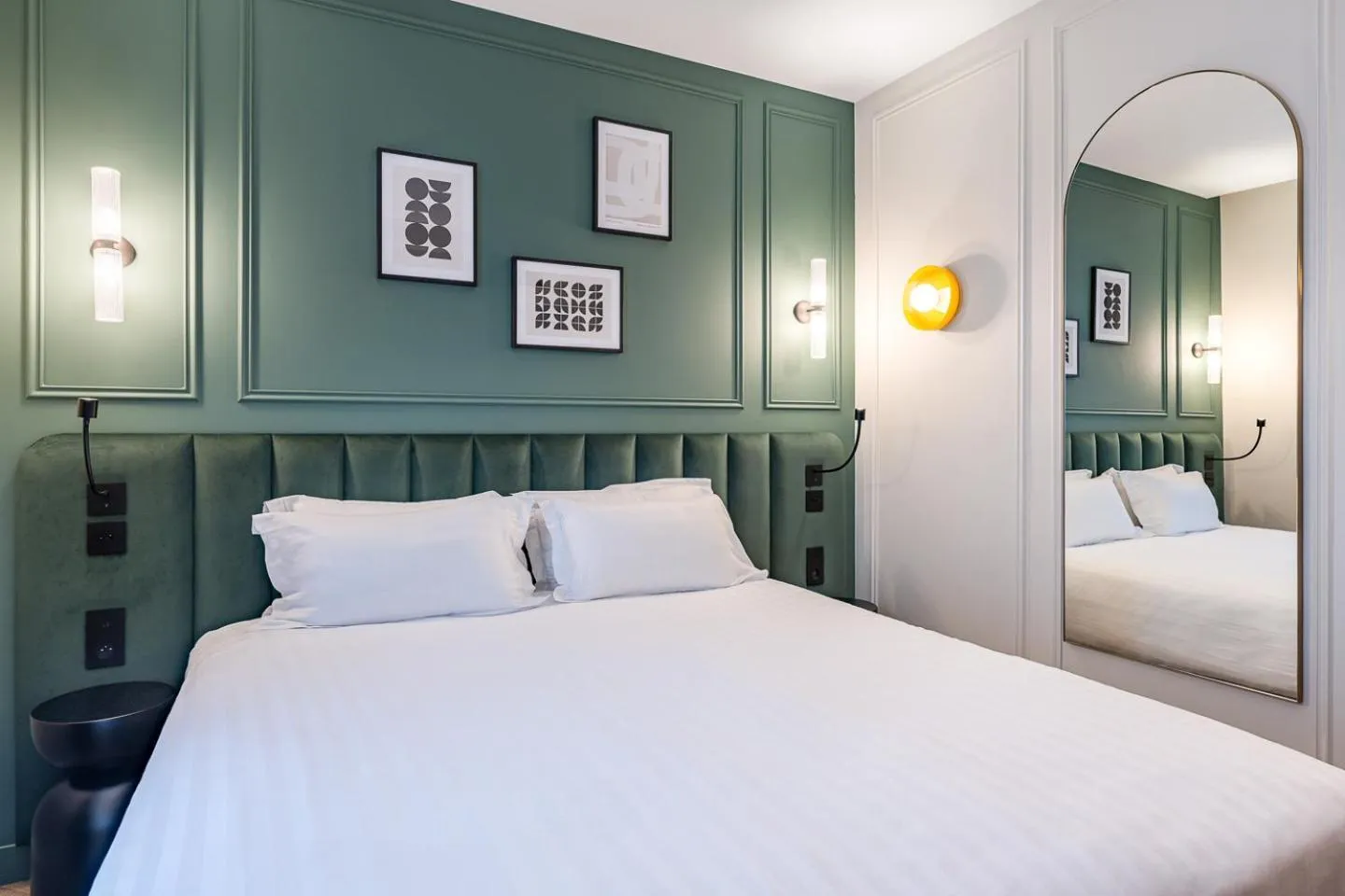 Bedroom, Bed in Hotel Elysée Secret