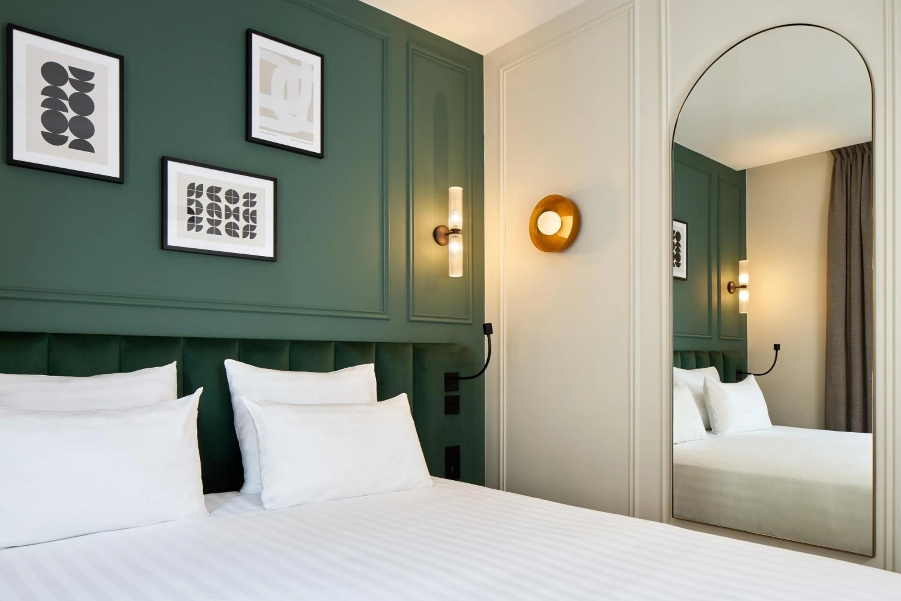 Bedroom, Bed in Hotel Elysée Secret