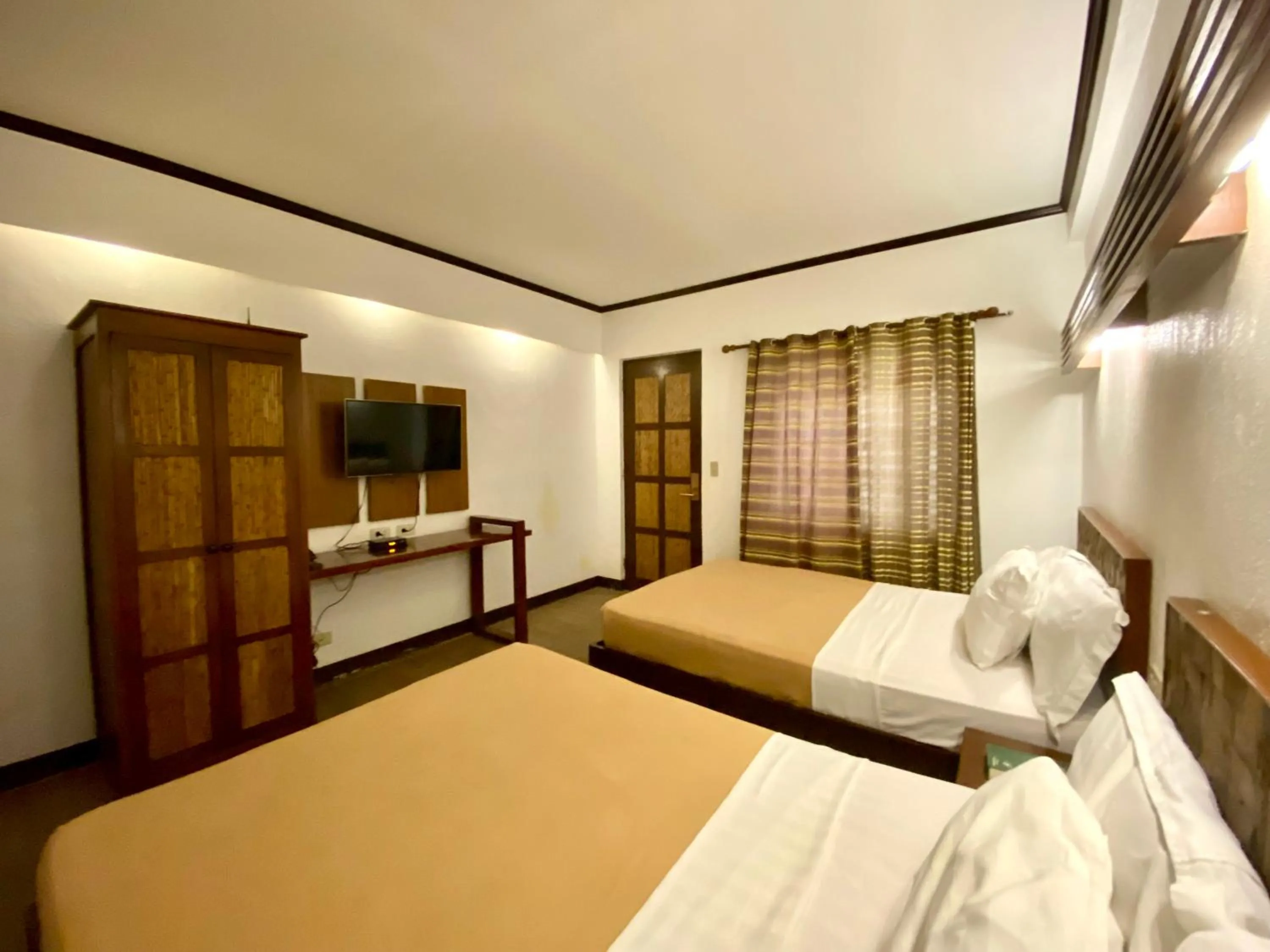 El Puerto Marina Beach Resort & Vacation Club