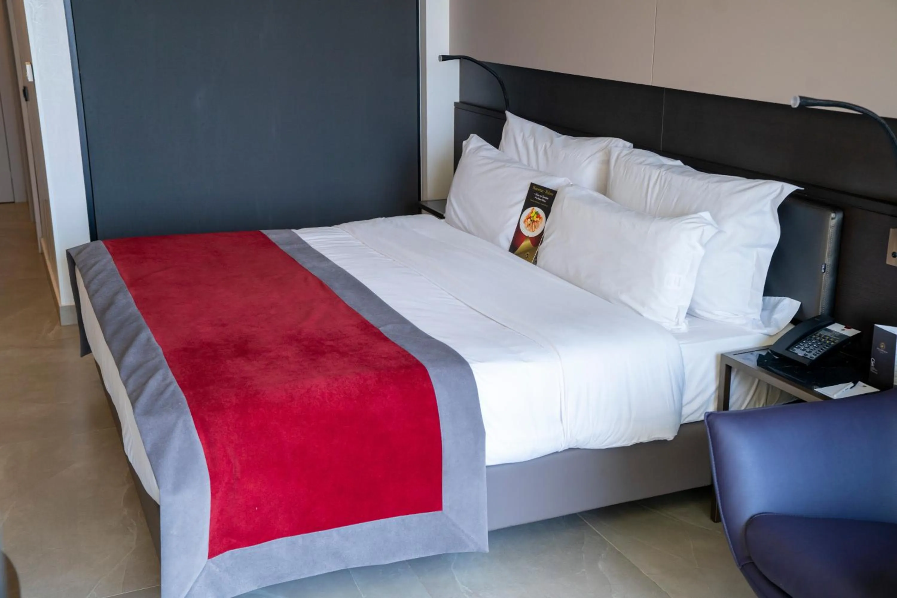 Bedroom in King Fahd Palace Hotel