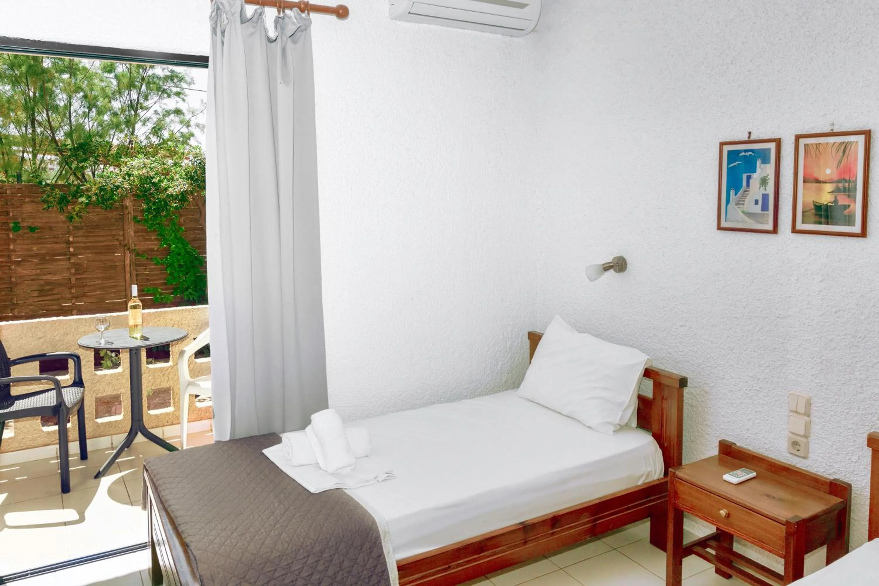 Bedroom, Bed in Little Bay