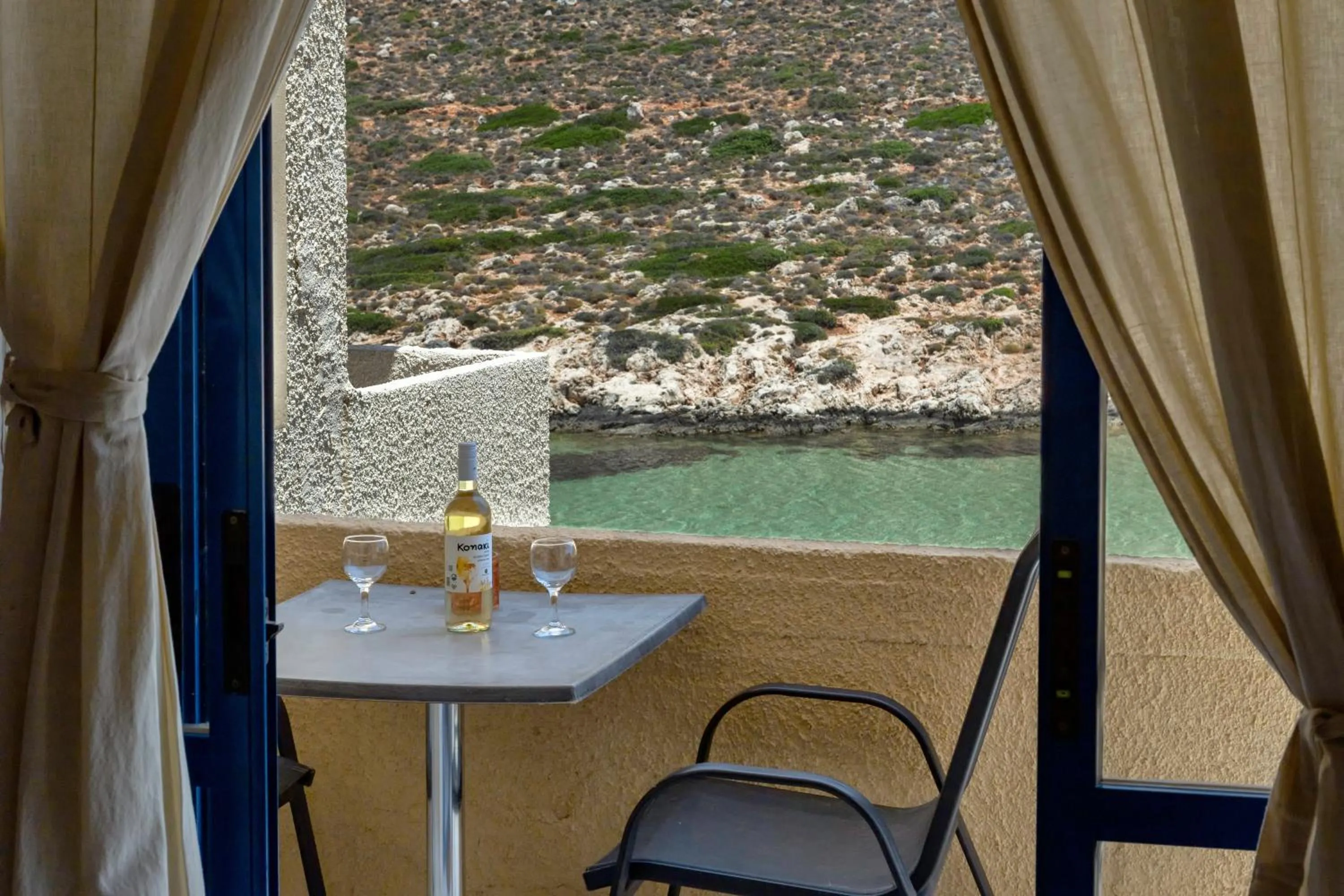 Balcony/Terrace in Little Bay