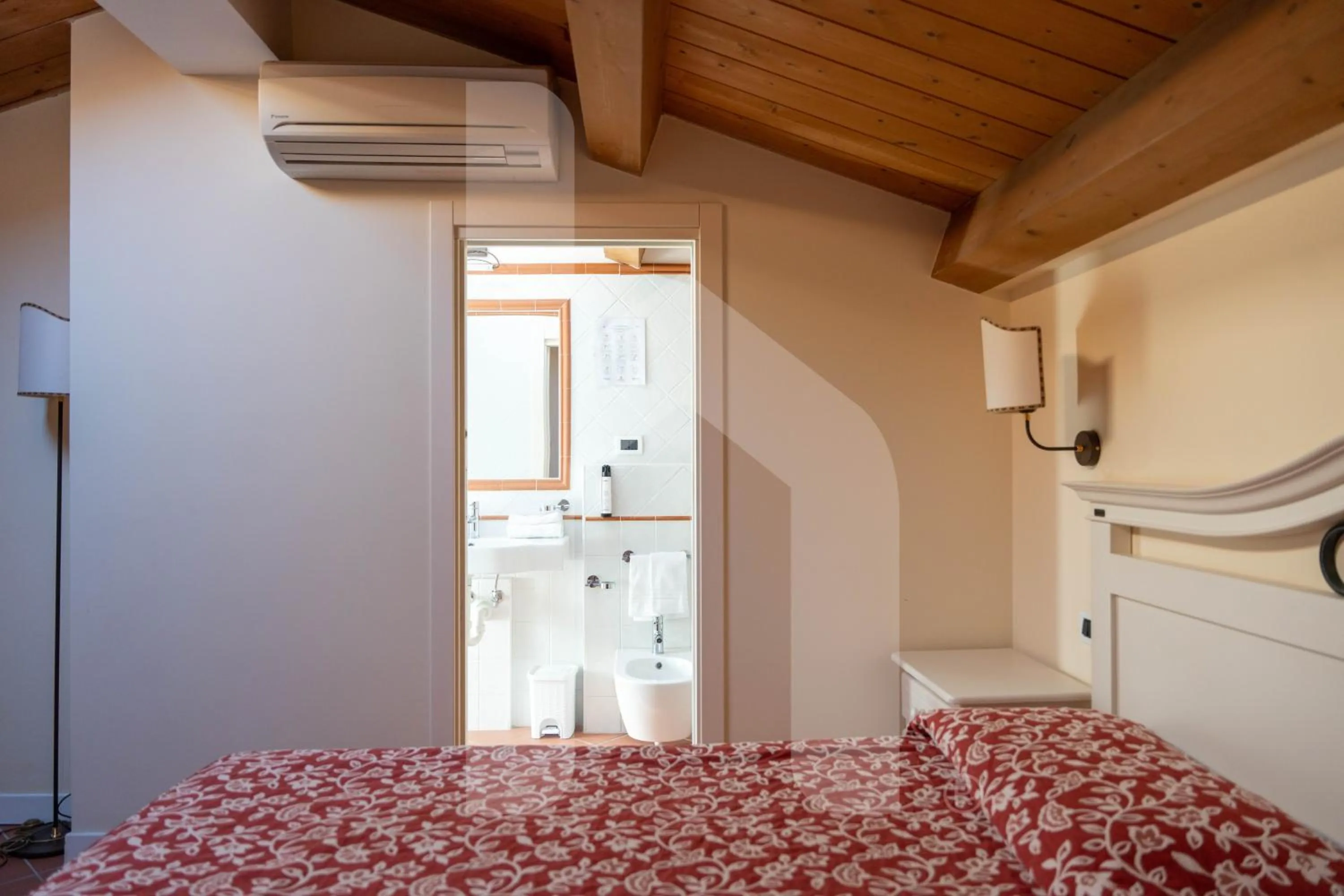 Bed in Homiday - Villa Rosella