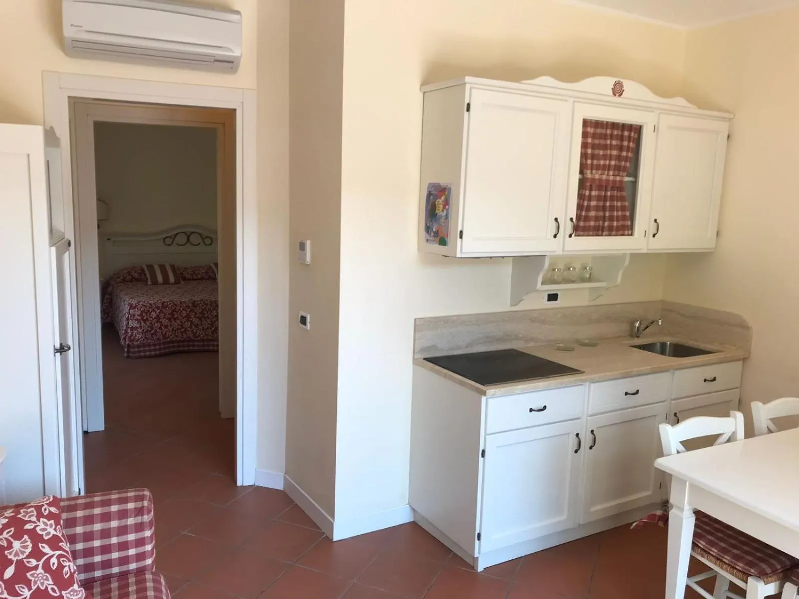 Kitchen or kitchenette in Villa Rosella Resort