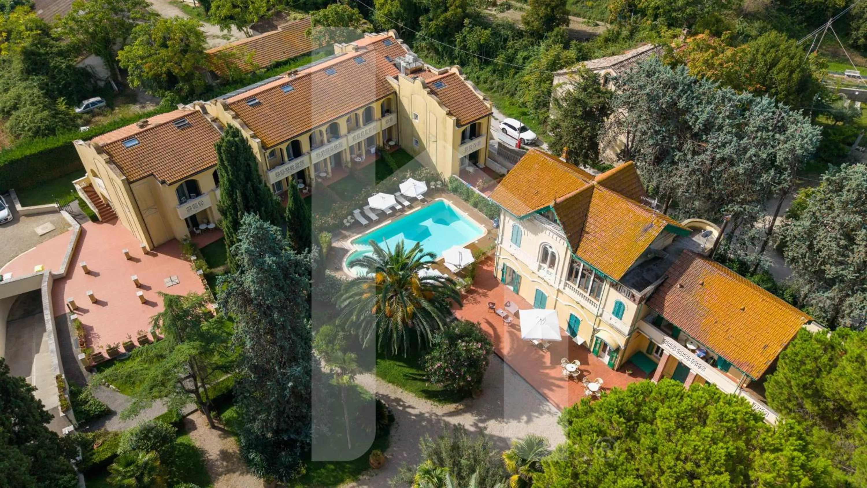 Property building in Homiday - Villa Rosella