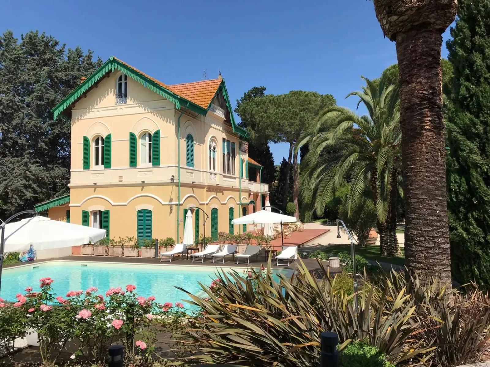 Garden view in Villa Rosella Resort