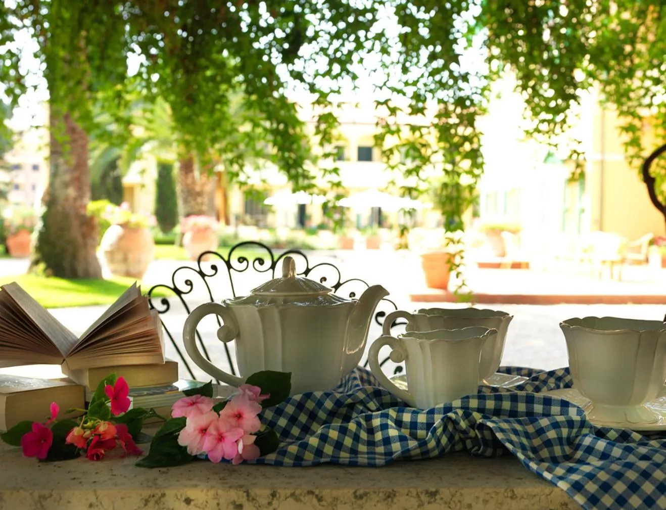 Day in Villa Rosella Resort