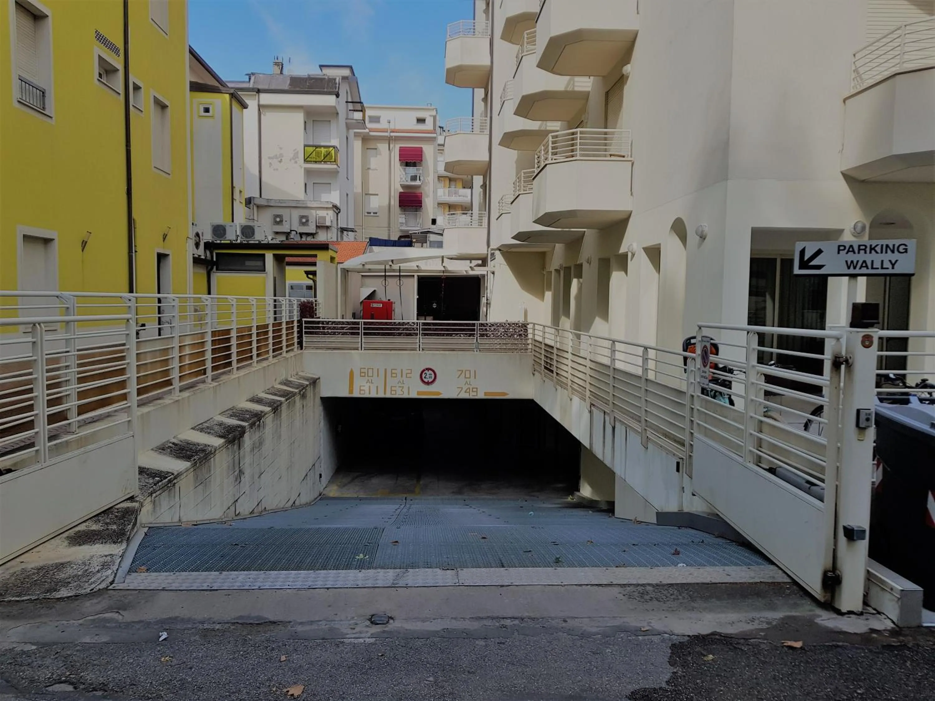 Parking in Wally Residence