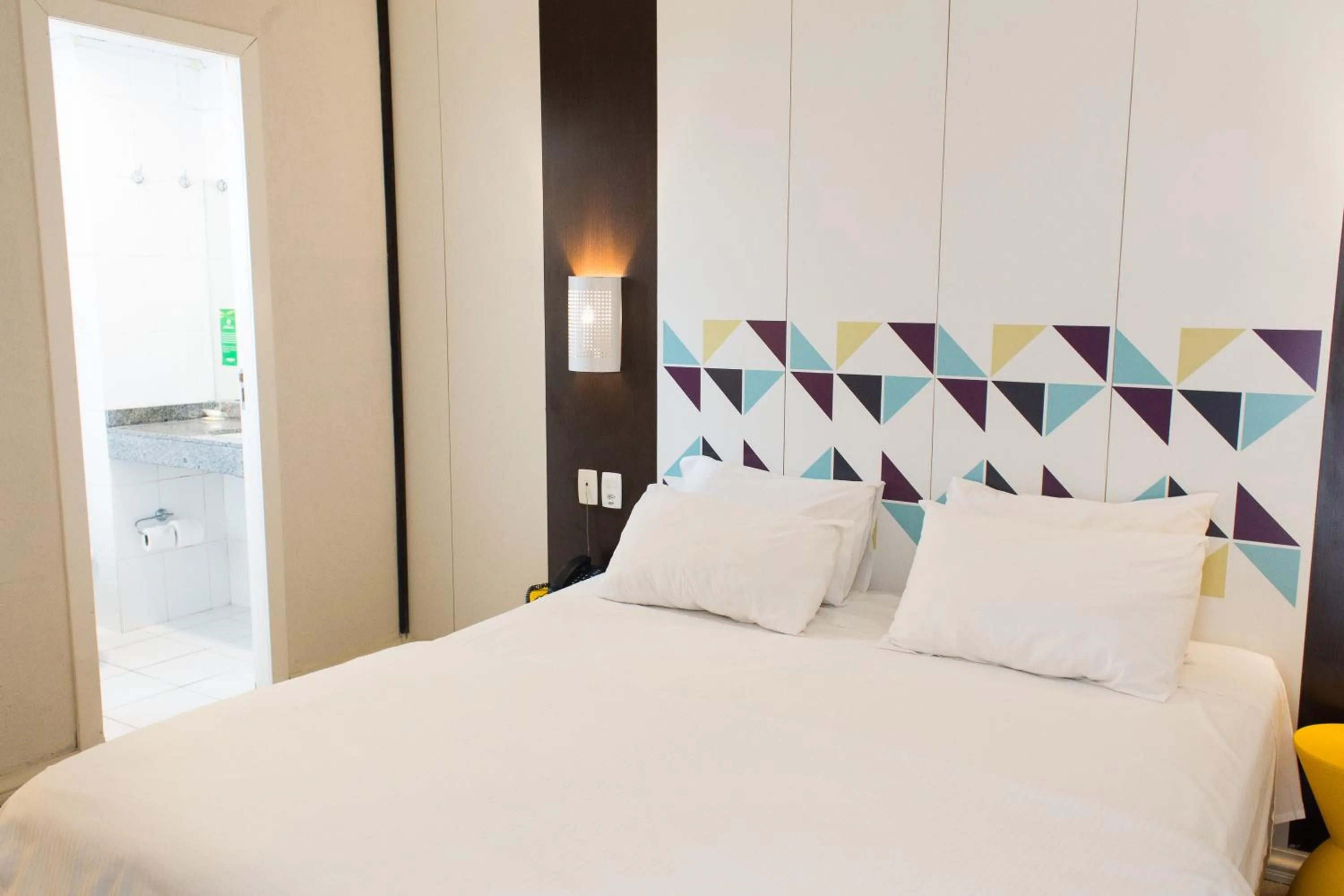 Bedroom, Bed in Master Express Moinhos de Vento