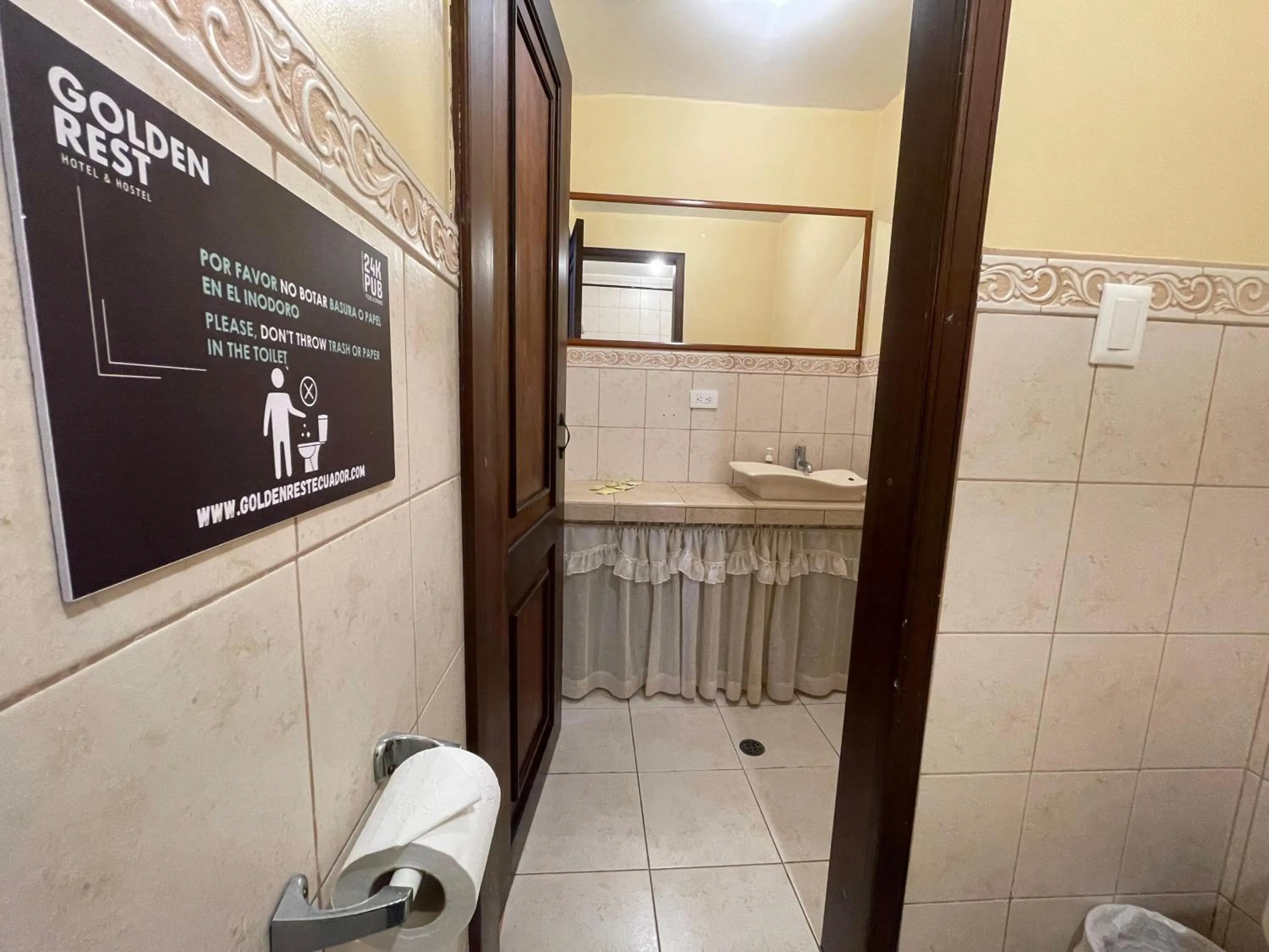 Bathroom in Golden Rest Latacunga