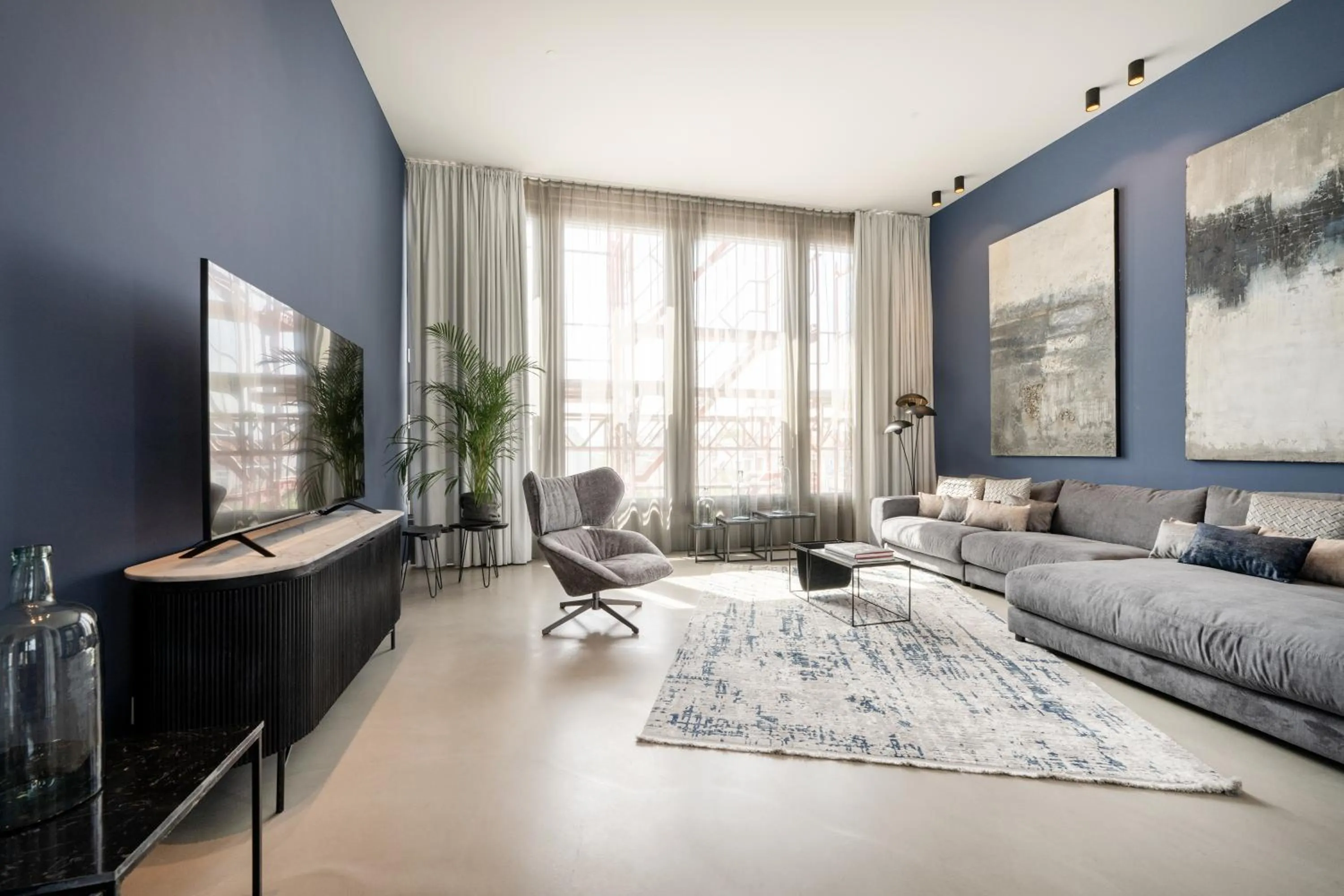 TV and multimedia in June Six Hotel Berlin City West