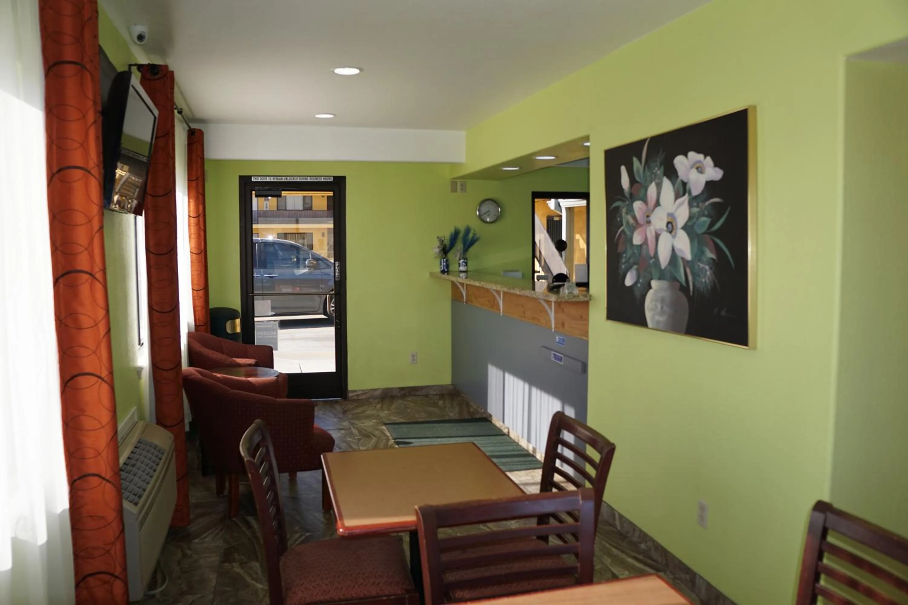 Lobby or reception in Apex Inn