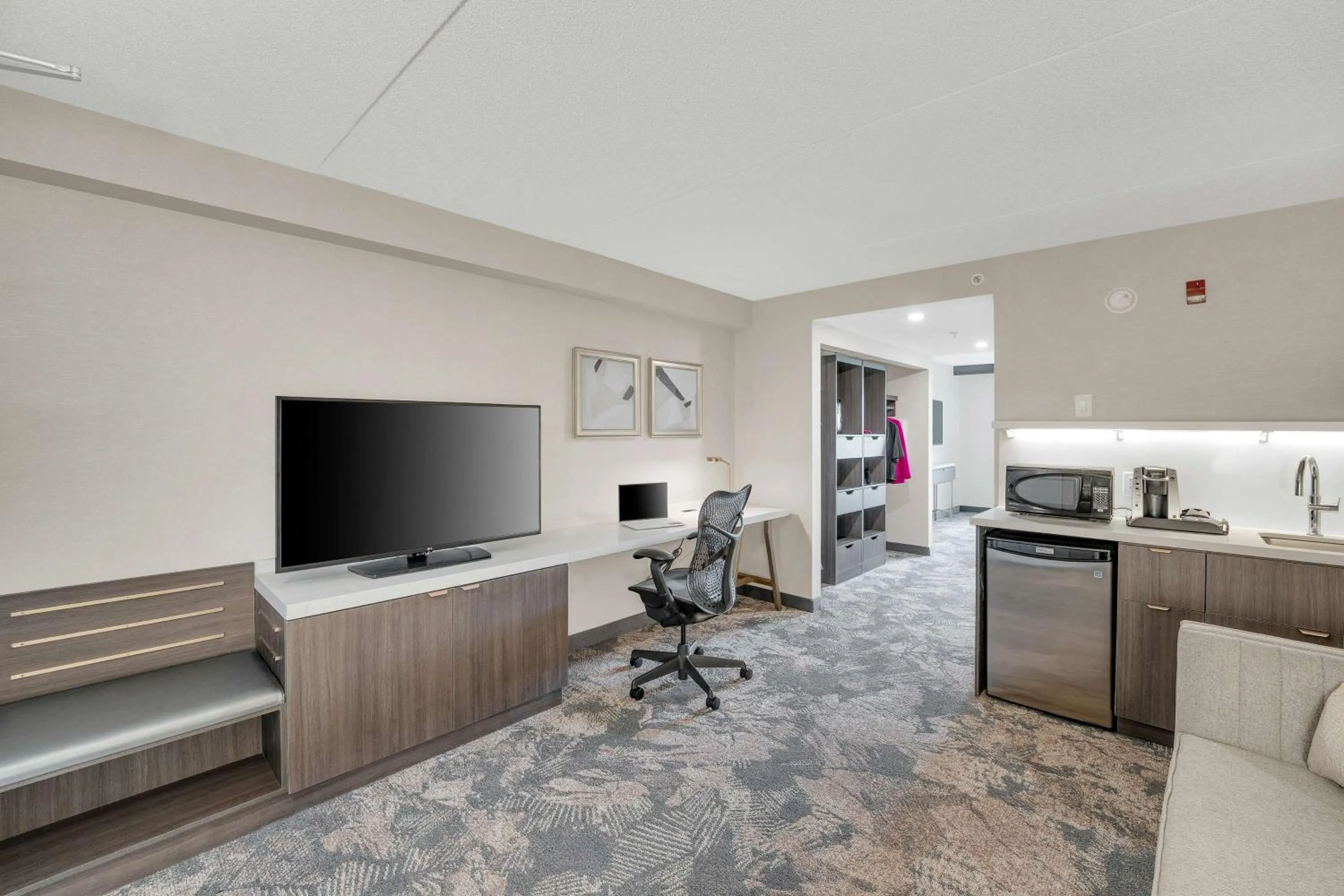 Living room in Hilton Garden Inn Toronto/Brampton