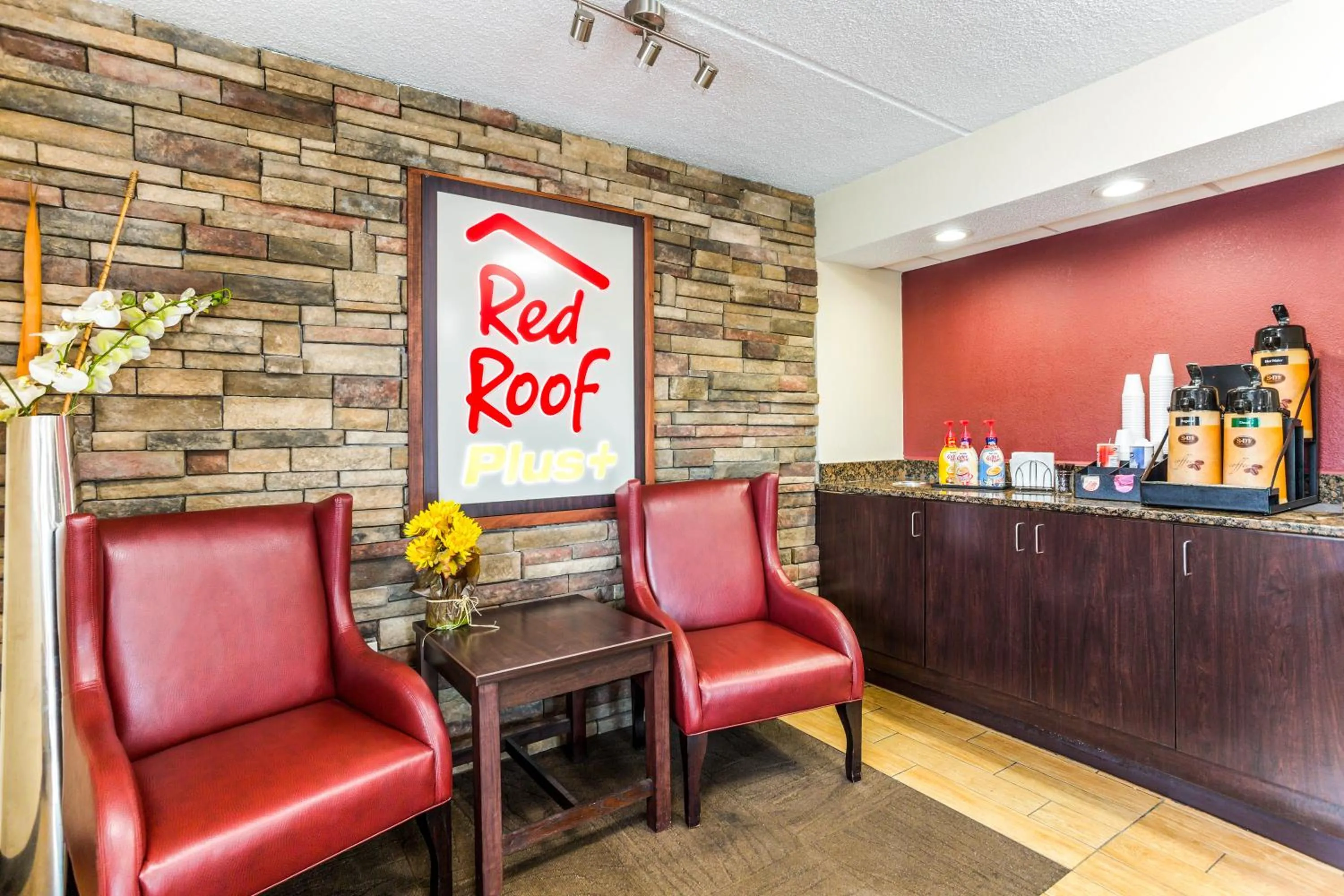 Lobby or reception in Red Roof Inn PLUS+ Nashville North Goodlettsville