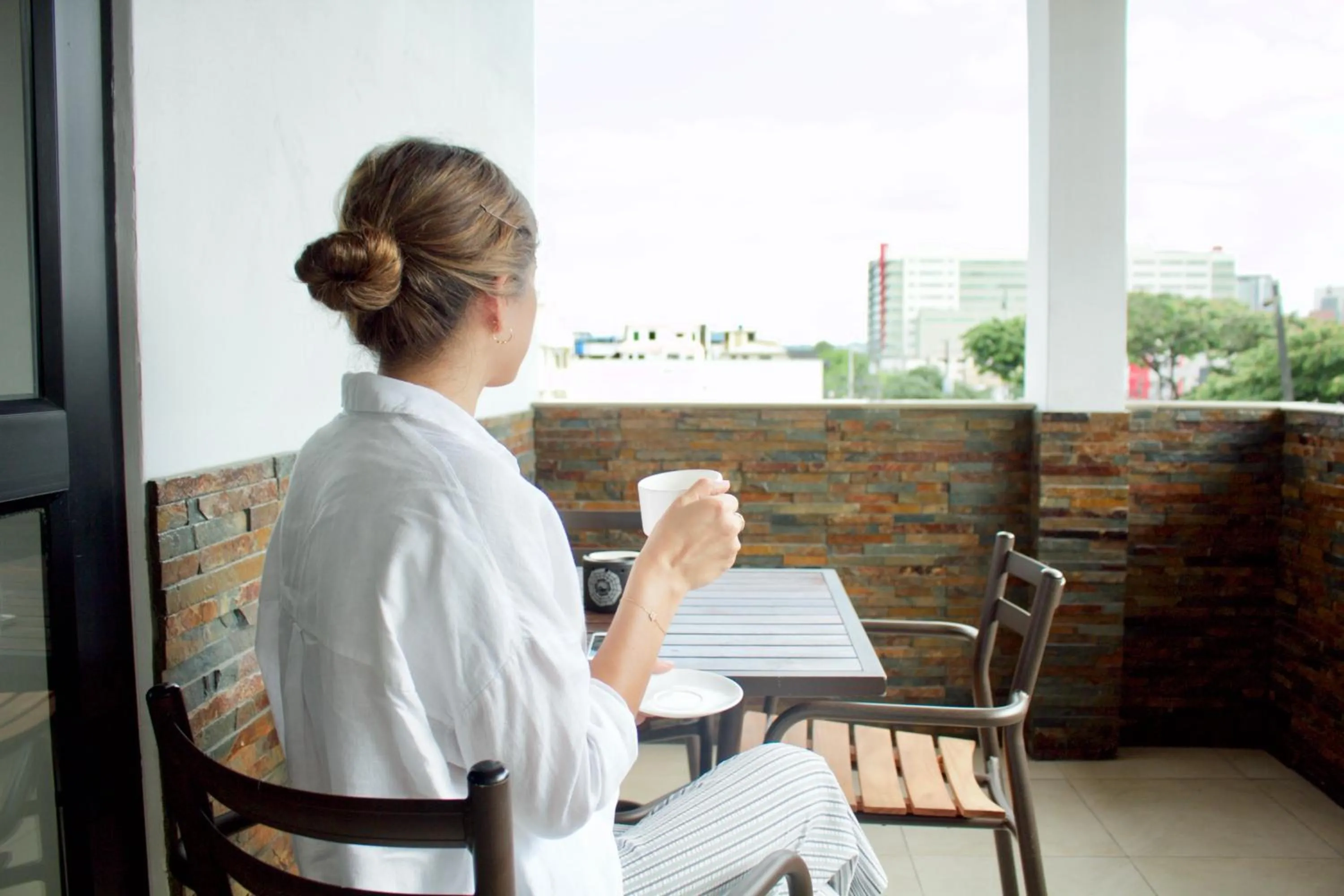 People in Hoteles en Guayaquil - Suites Guayaquil Cerca del Aeropuerto