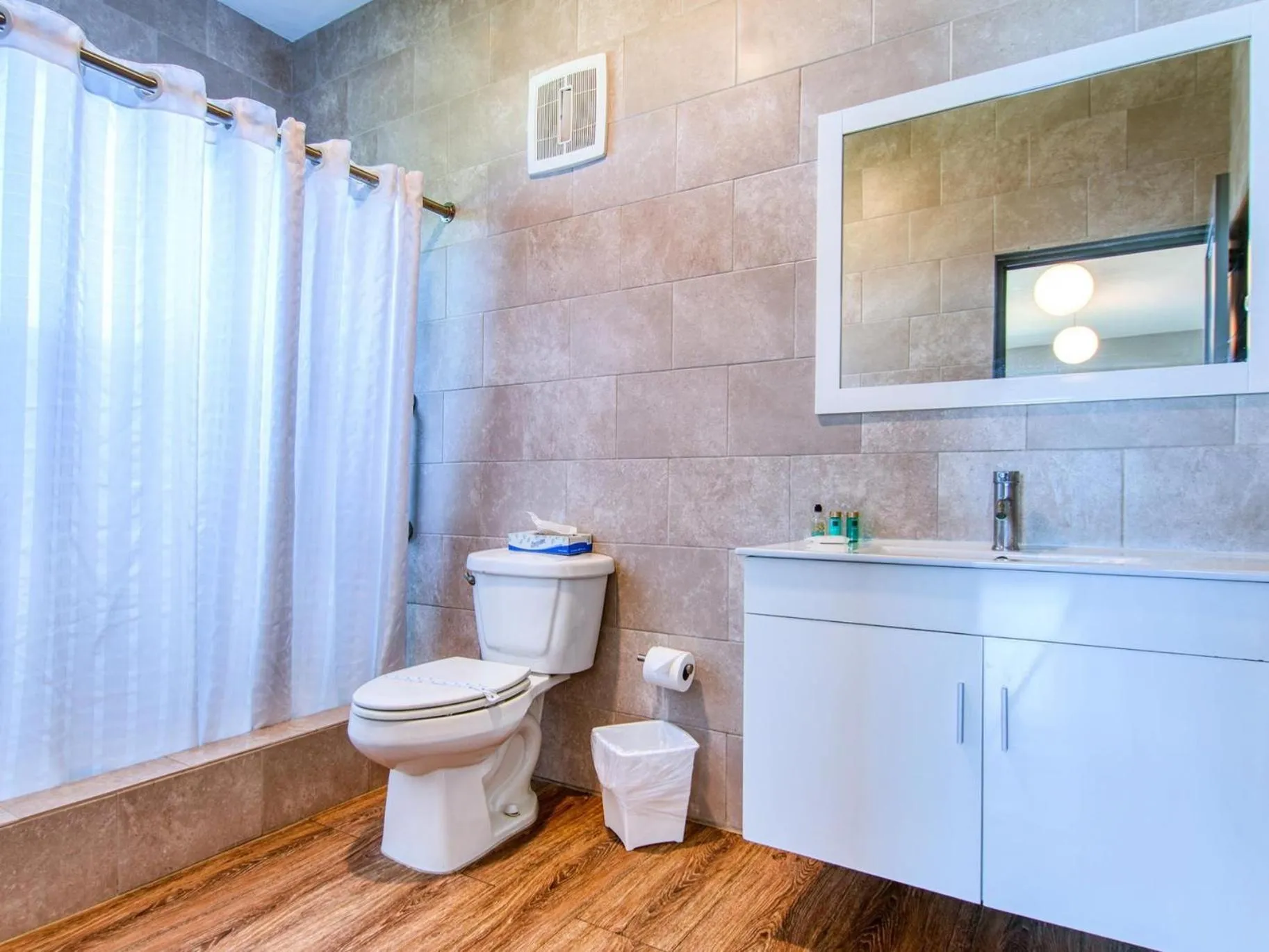 Shower in Rincon of the Seas Grand Caribbean Hotel