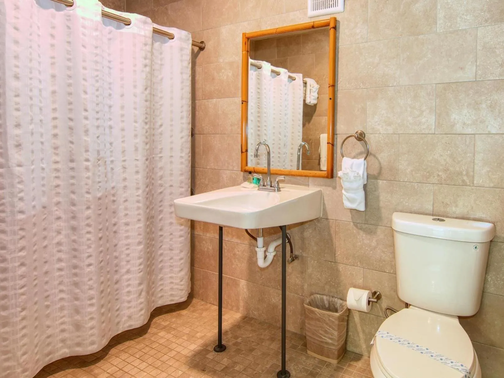 Bathroom in Rincon of the Seas Grand Caribbean Hotel