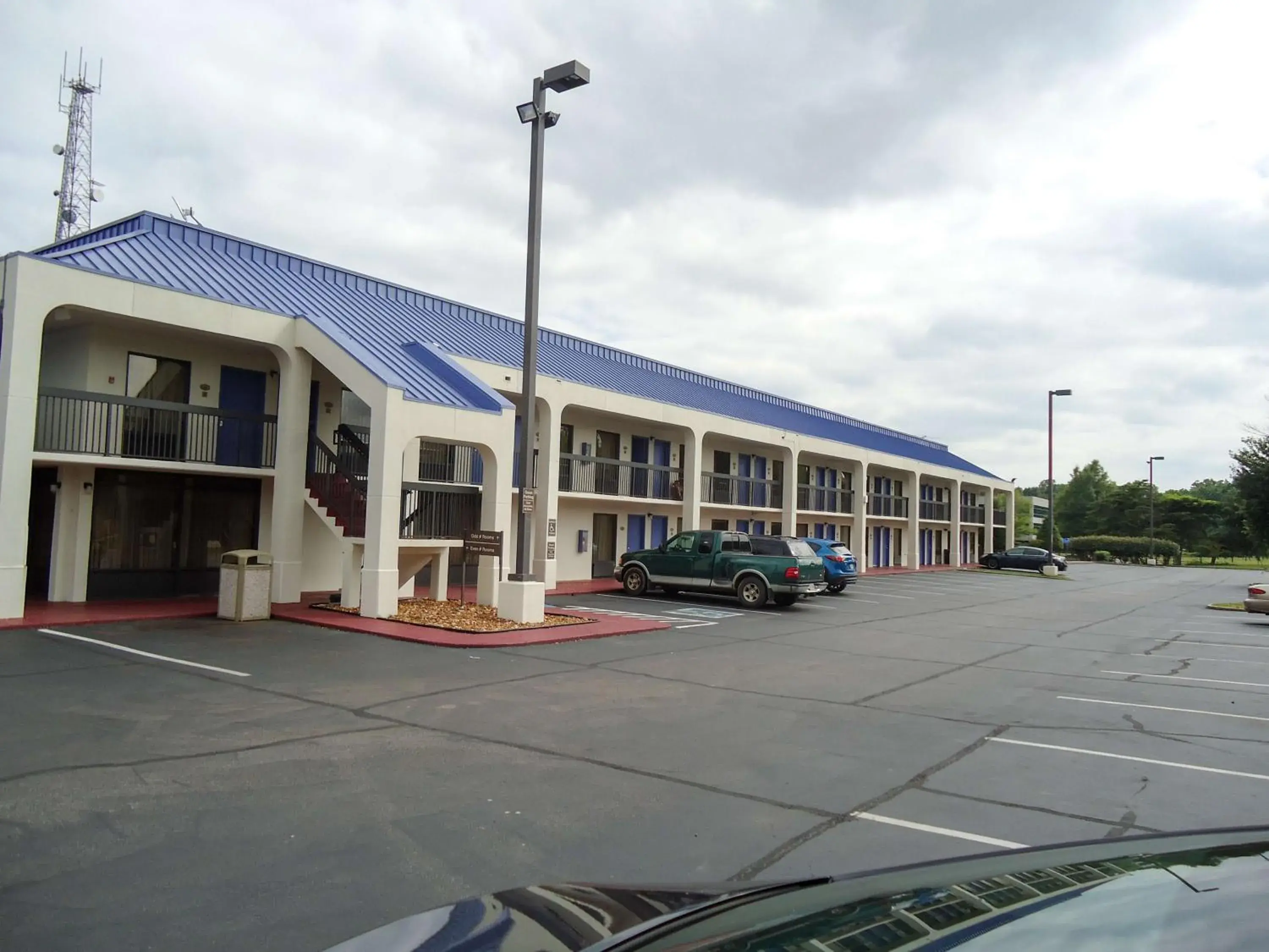 Property Building in Motel 6-Memphis, TN - East