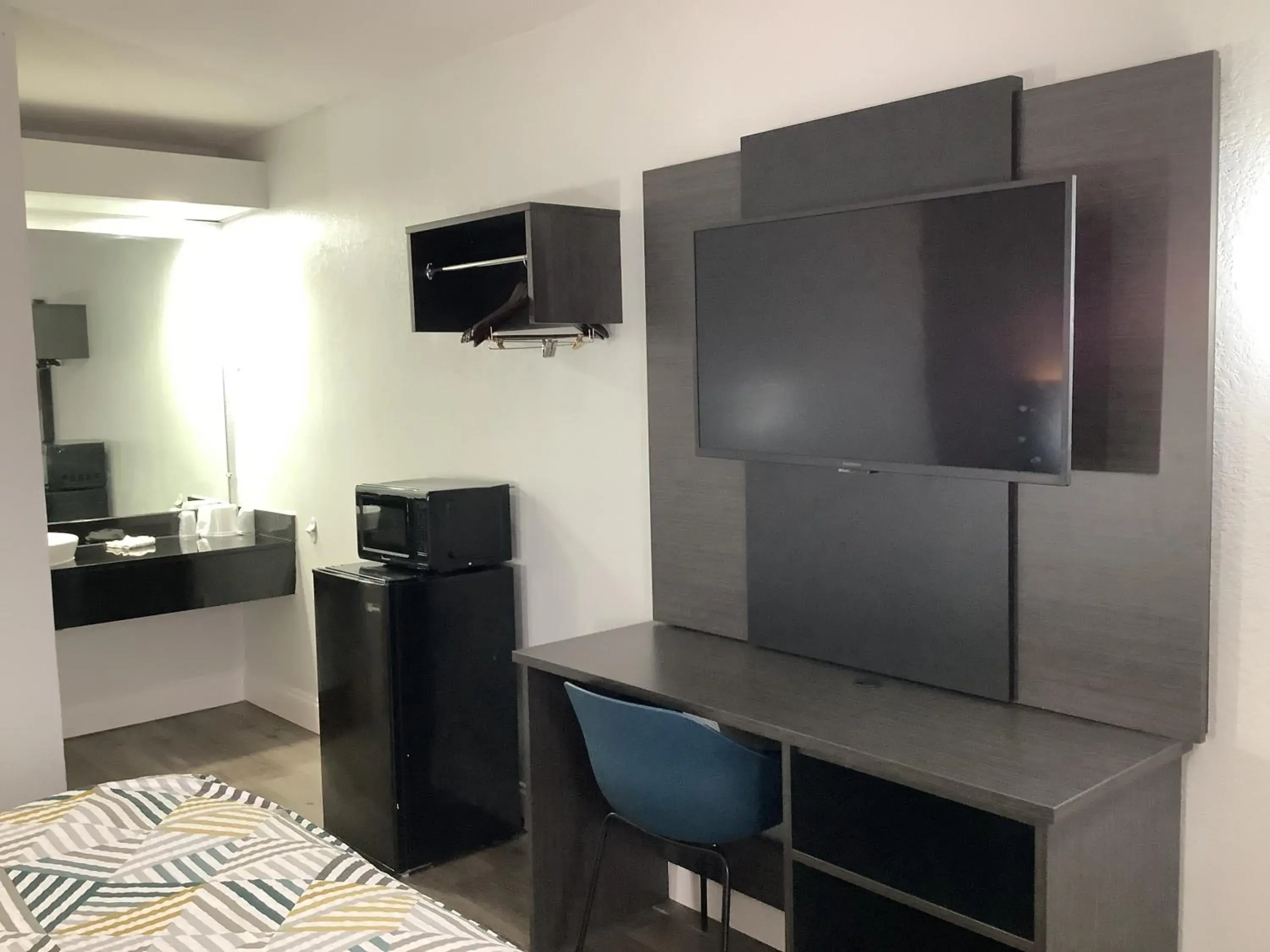 TV/Entertainment Center in Motel 6-Memphis, TN - East