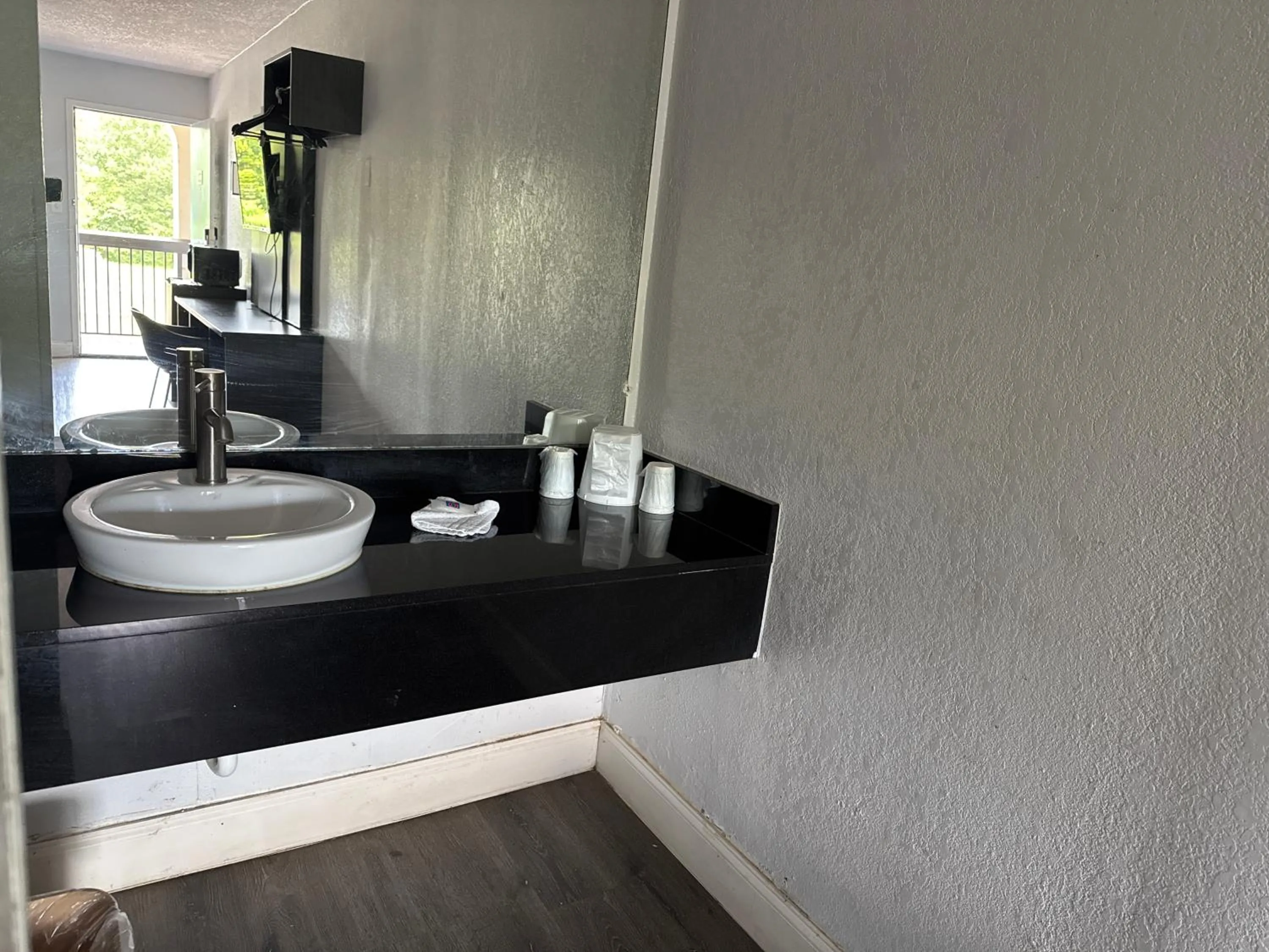 Motel 6-Memphis, TN - East