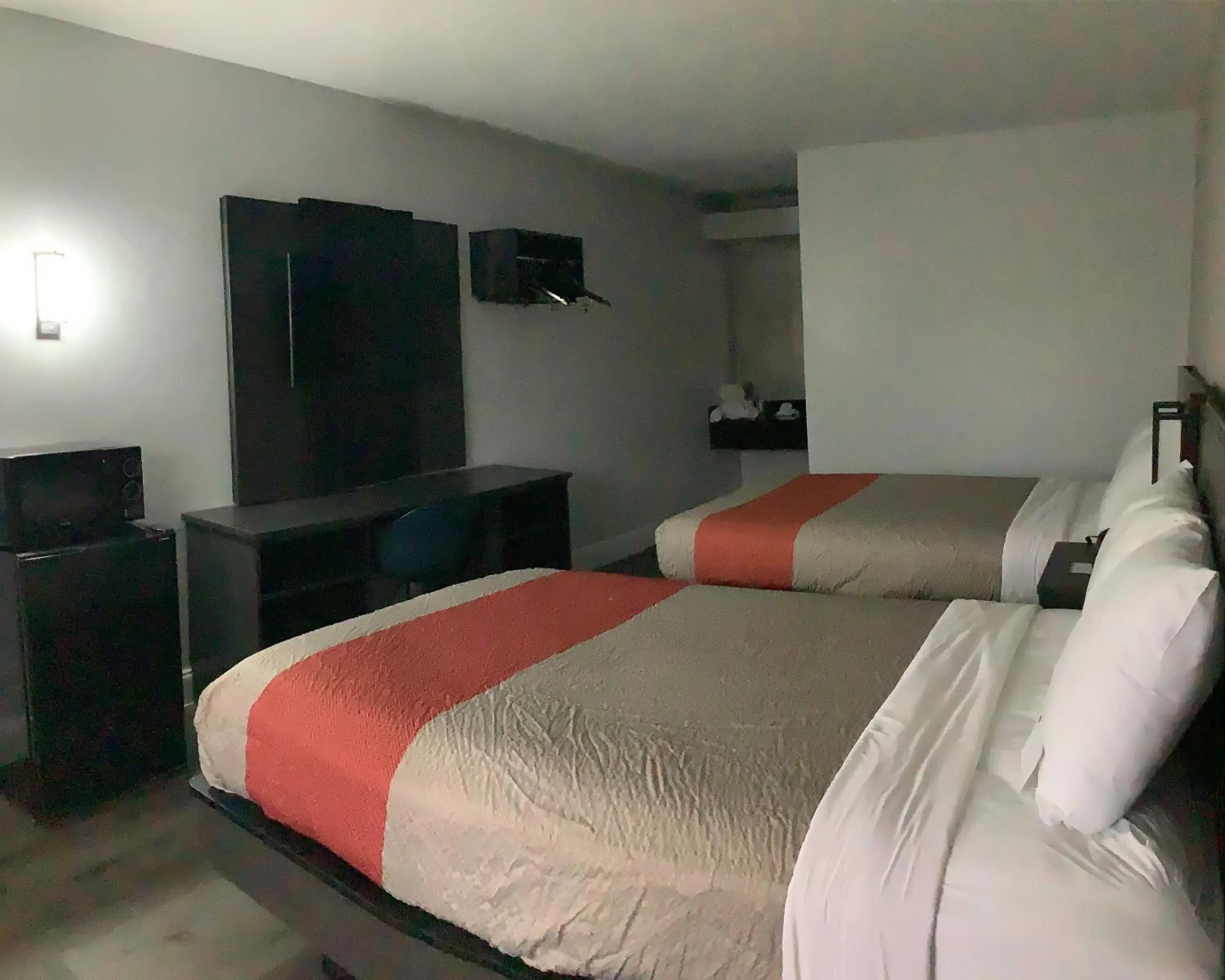 Bed in Motel 6-Memphis, TN - East