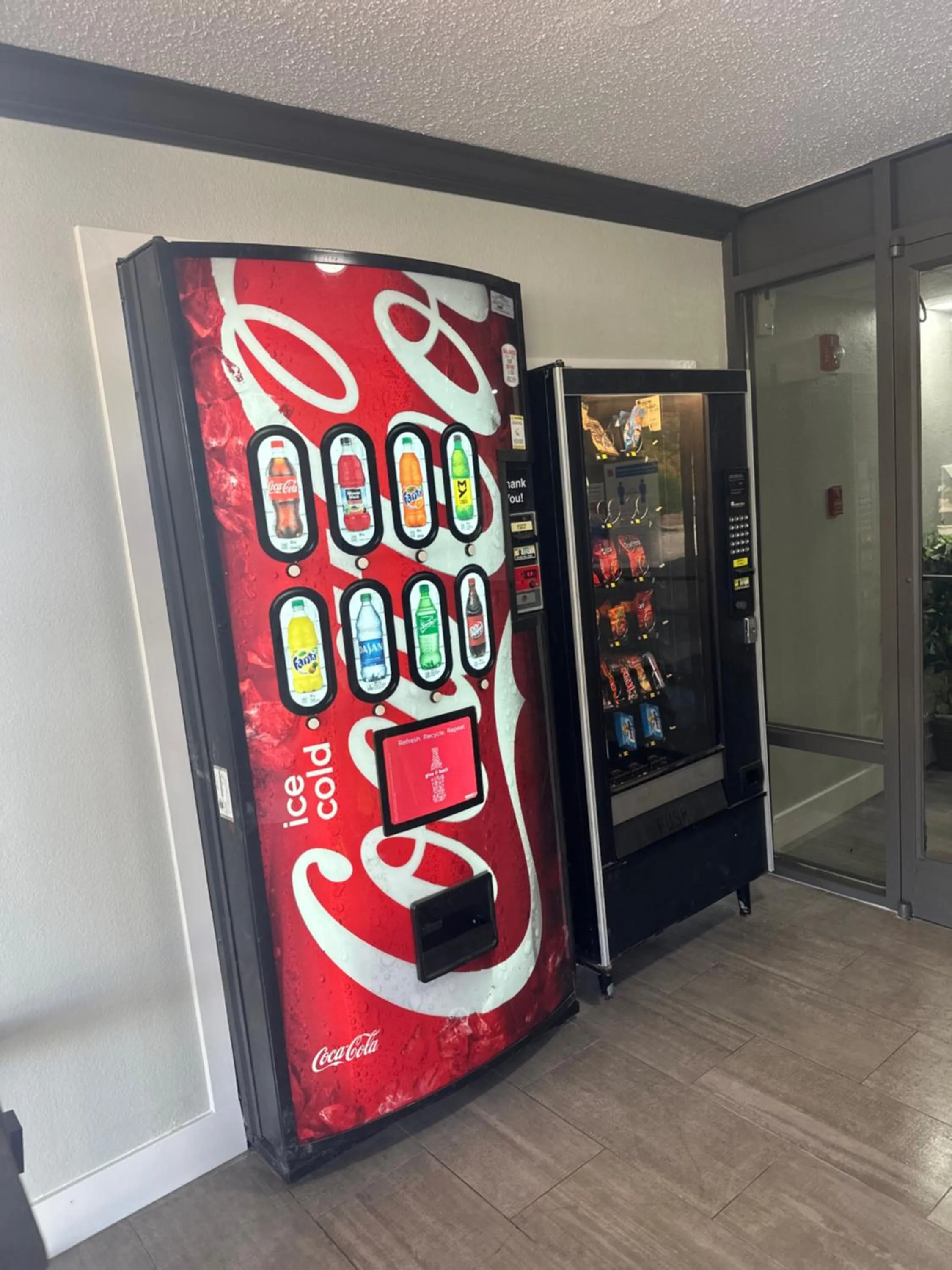 vending machine in Motel 6-Memphis, TN - East