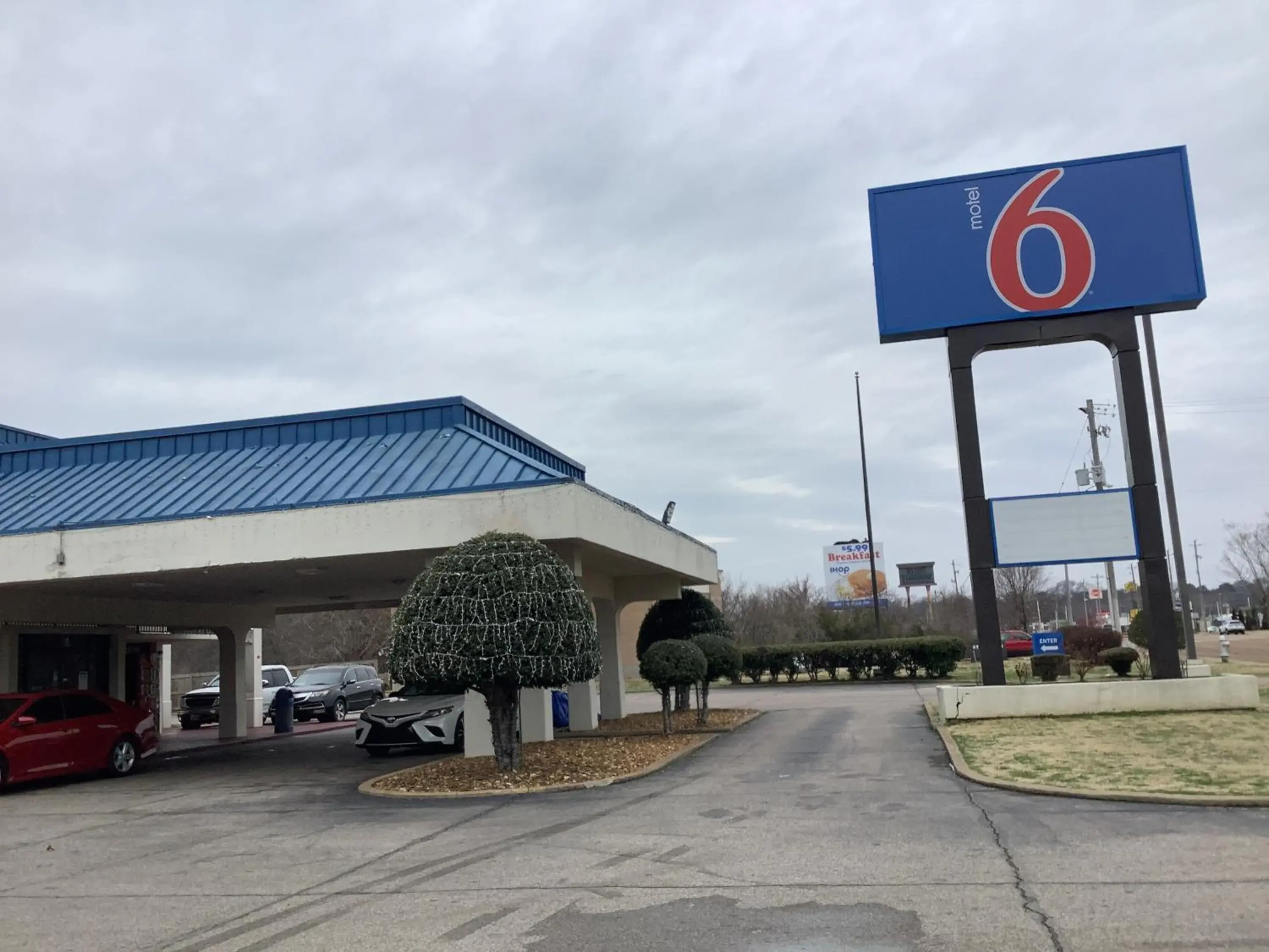 Property logo or sign, Property Building in Motel 6-Memphis, TN - East