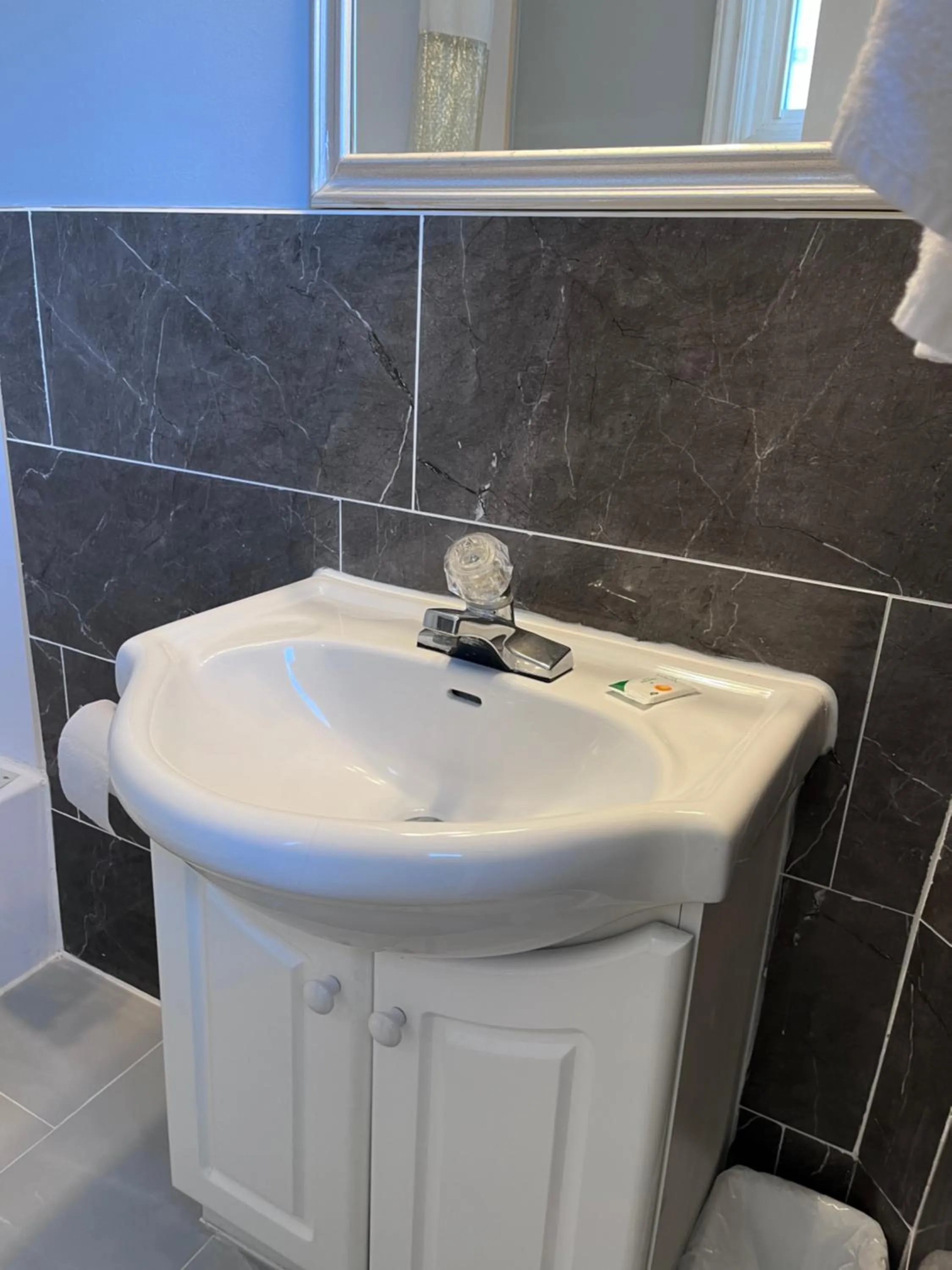 Knights Inn - Park Villa Motel, Midland