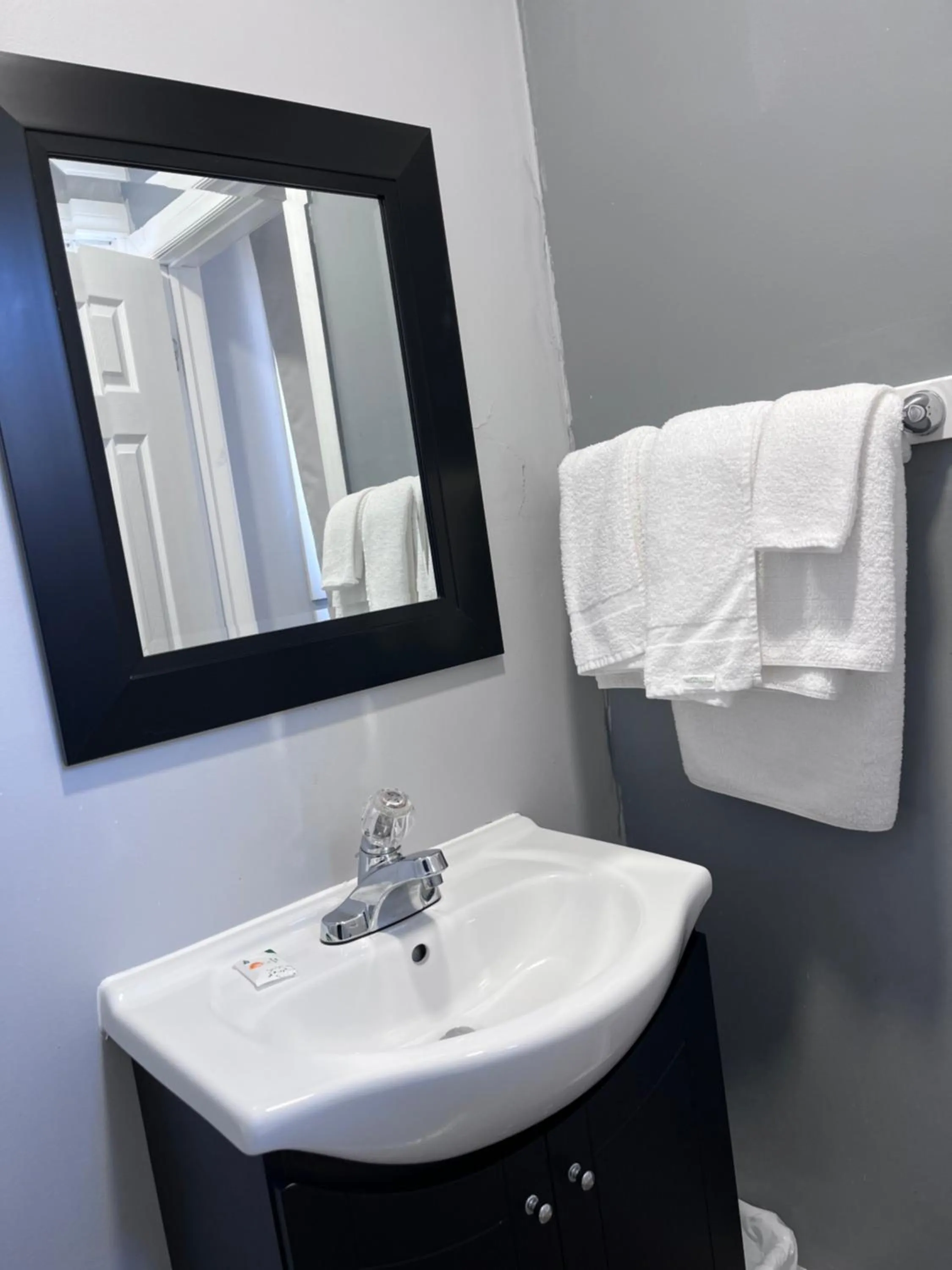 Knights Inn - Park Villa Motel, Midland