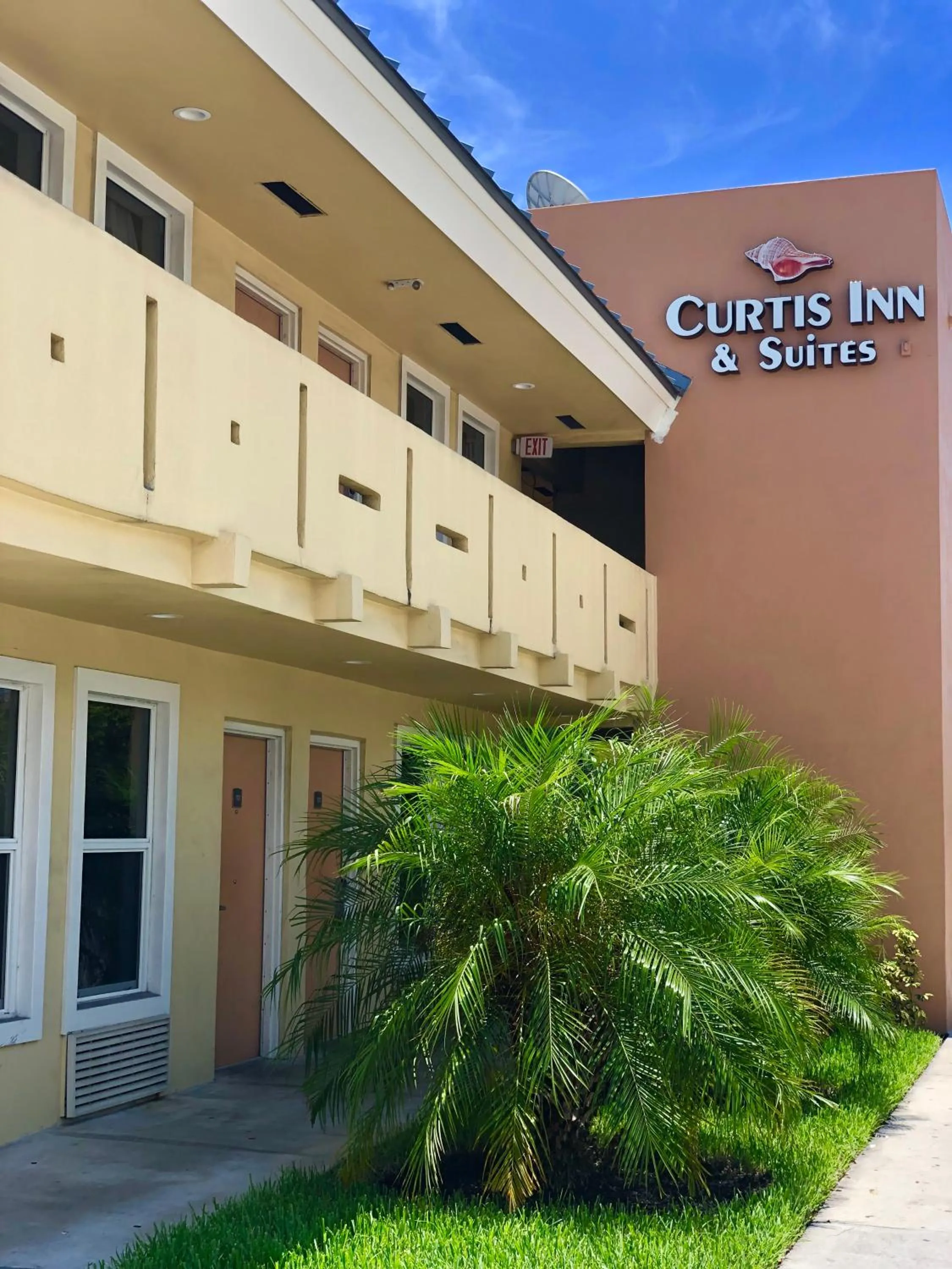 Property building in Curtis Inn & Suites