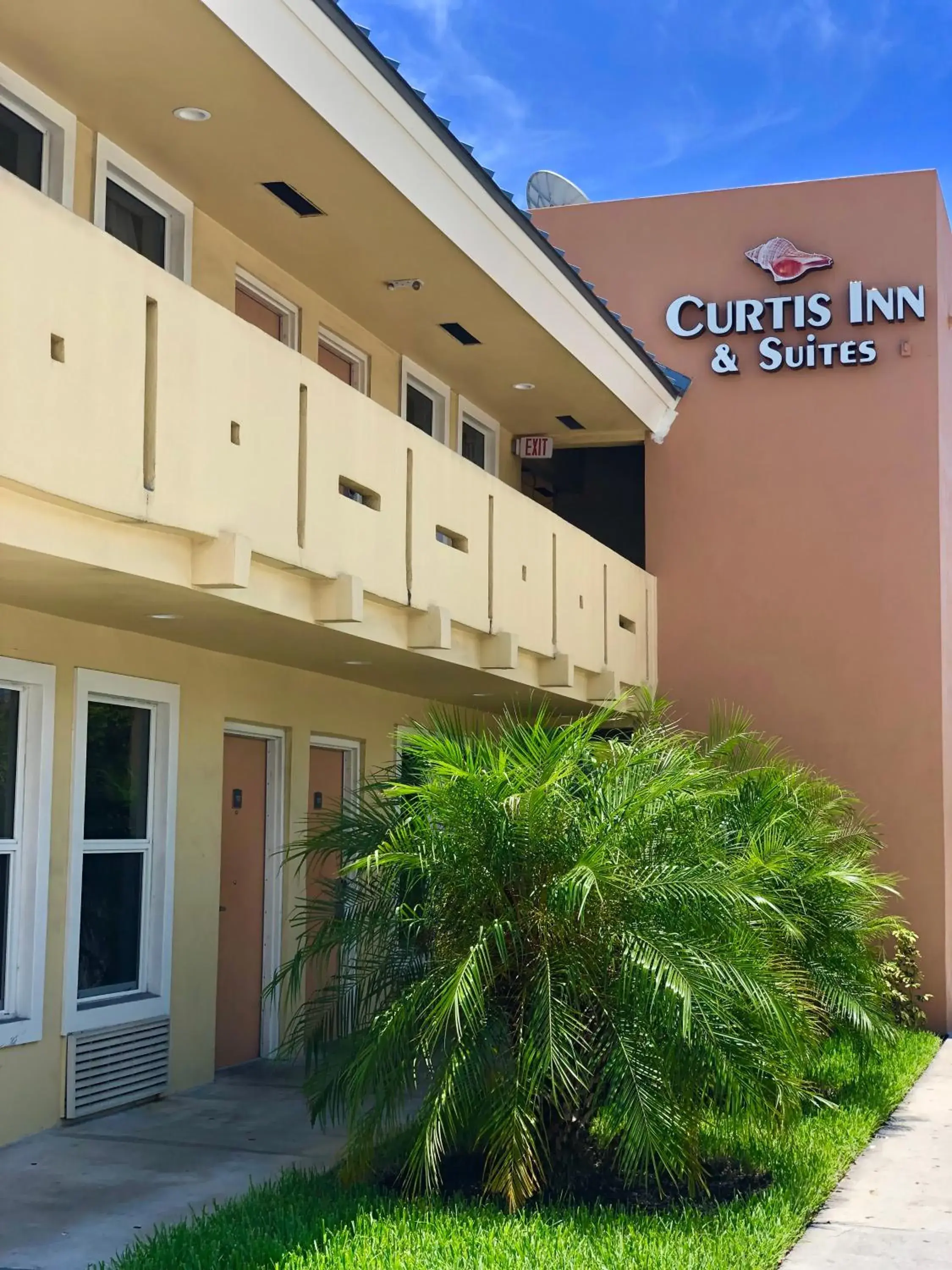 Property Building in Curtis Inn & Suites