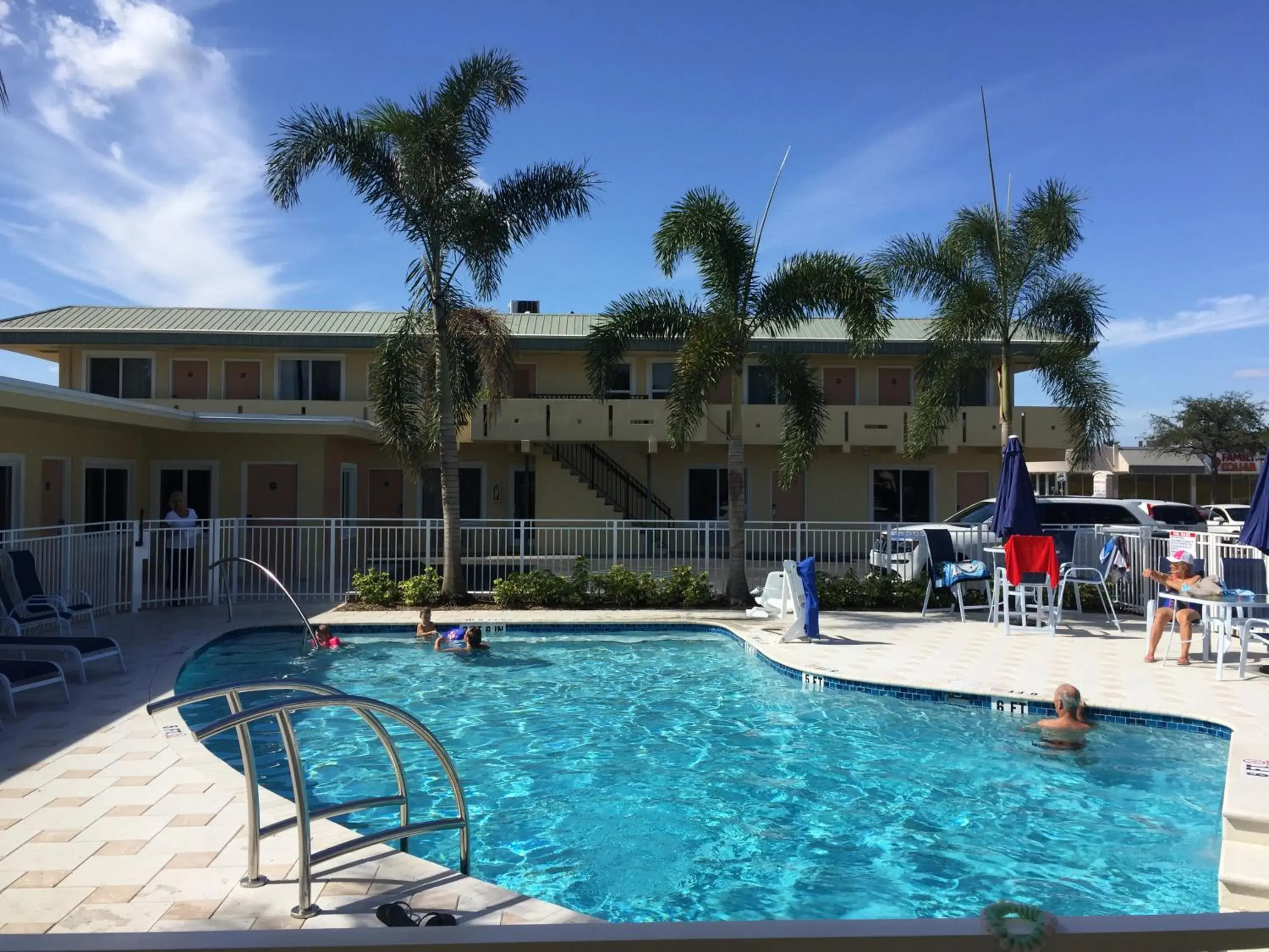 Natural landscape, Swimming Pool in Curtis Inn & Suites