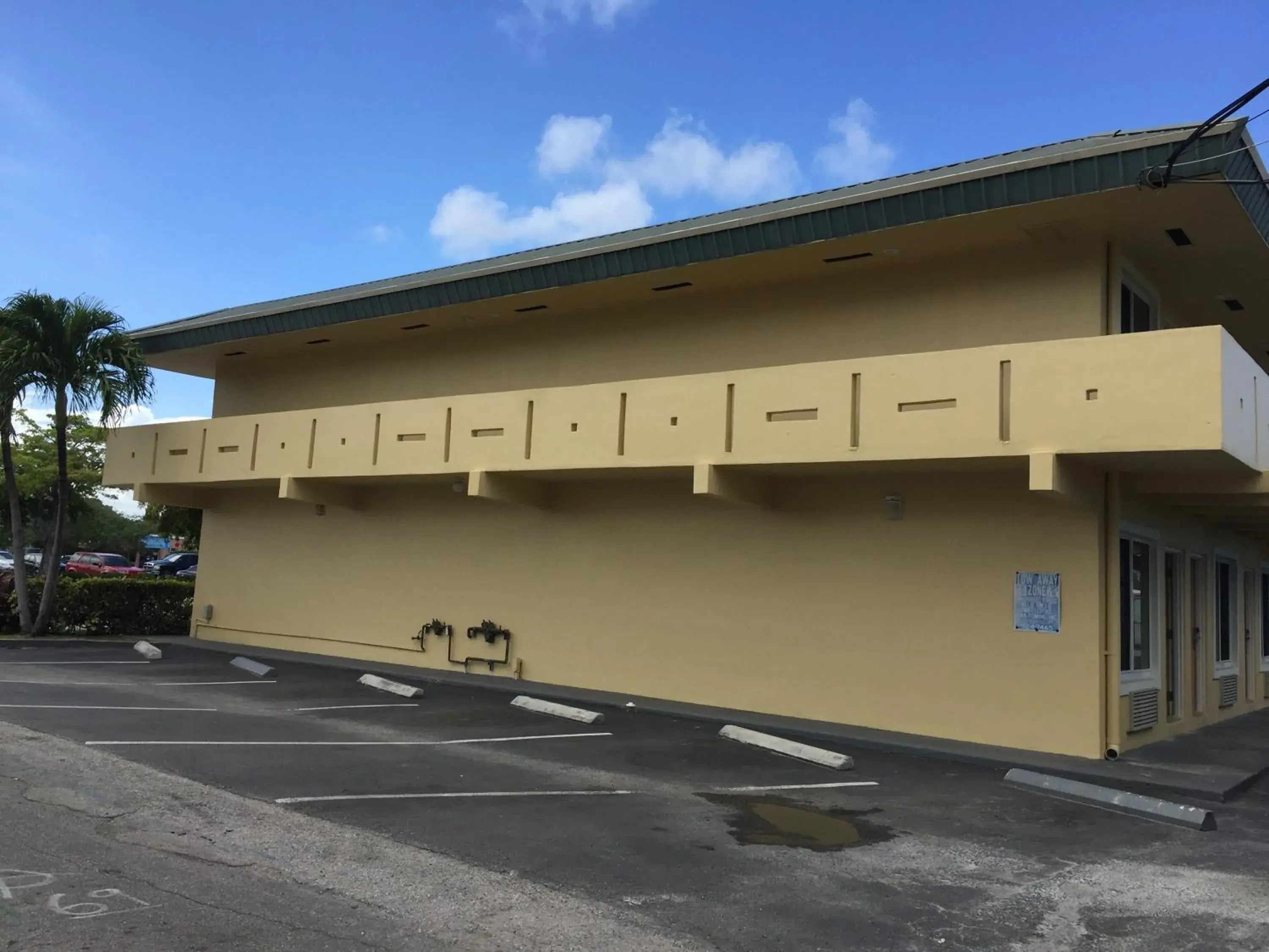 Facade/entrance, Property Building in Curtis Inn & Suites