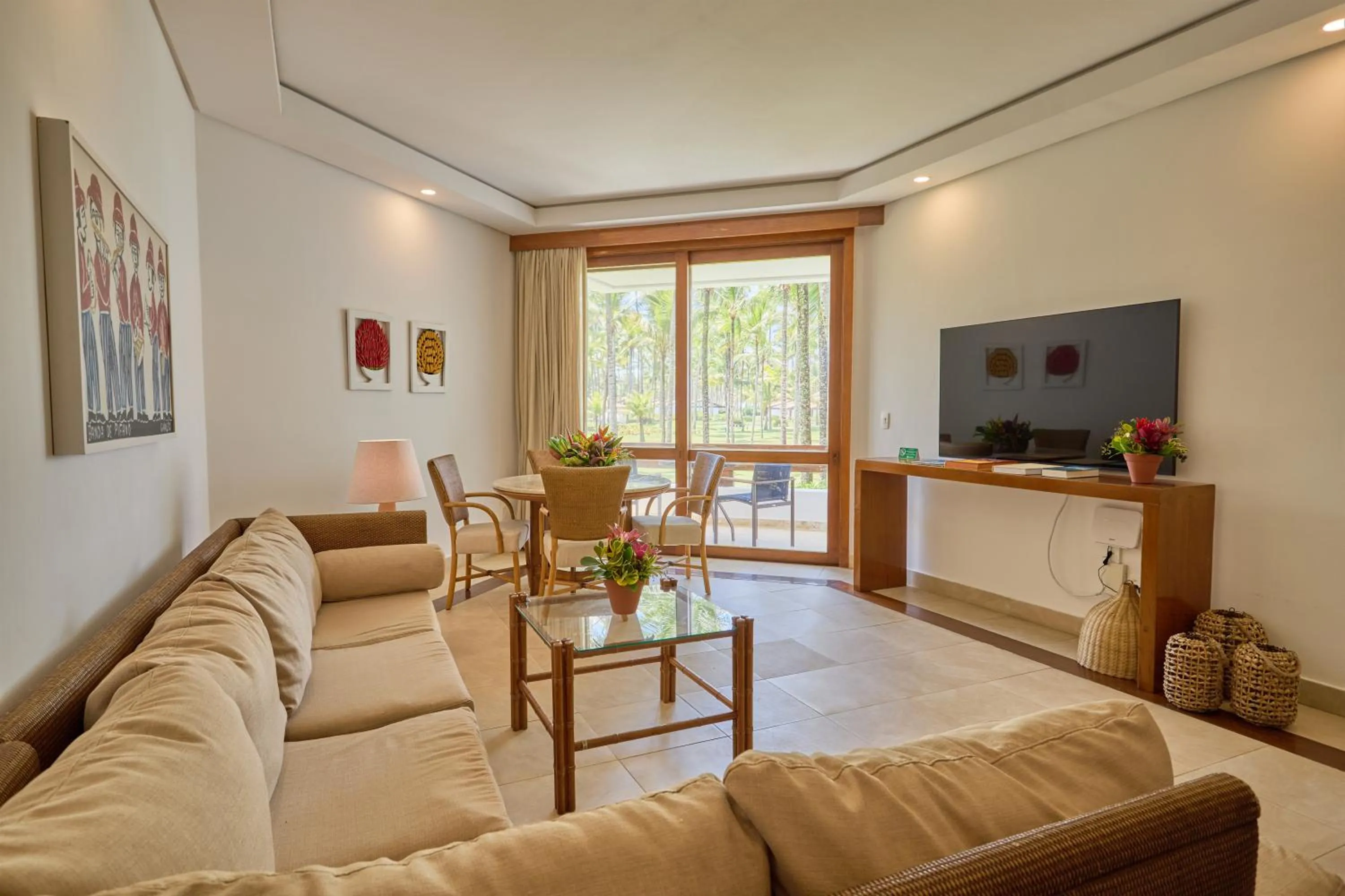 TV and multimedia in Transamerica Comandatuba - All Inclusive Resort