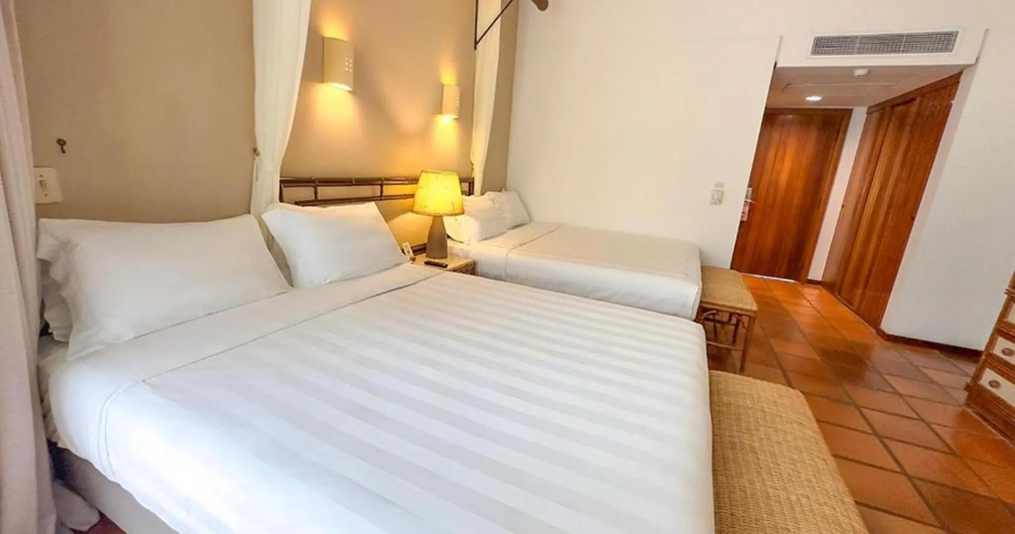 TV and multimedia, Bed in Transamerica Comandatuba - All Inclusive Resort