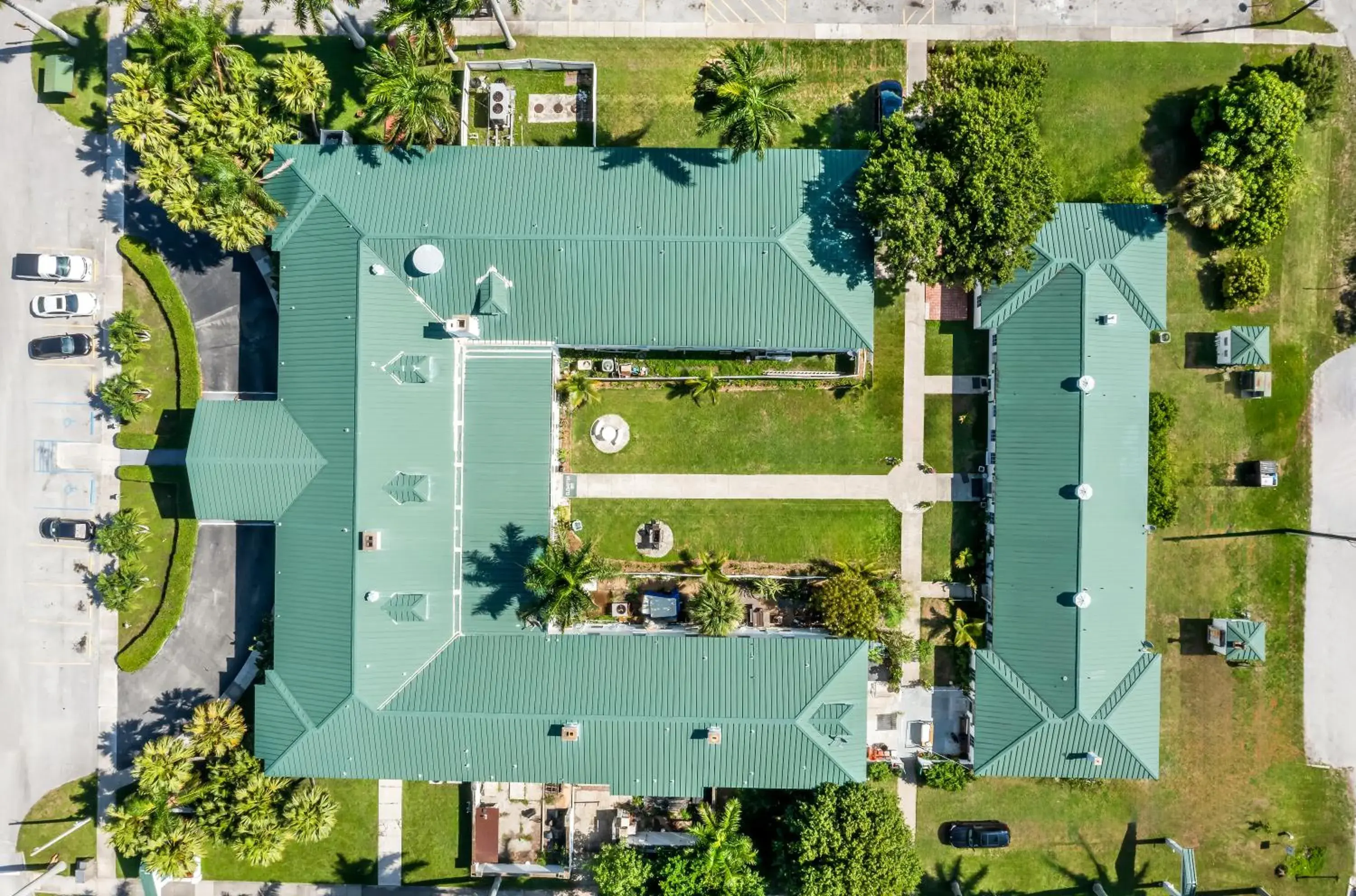 Property building in Americas Best Value Inn Historic Clewiston Inn Property building in Americas Best Value Inn Historic Clewiston Inn