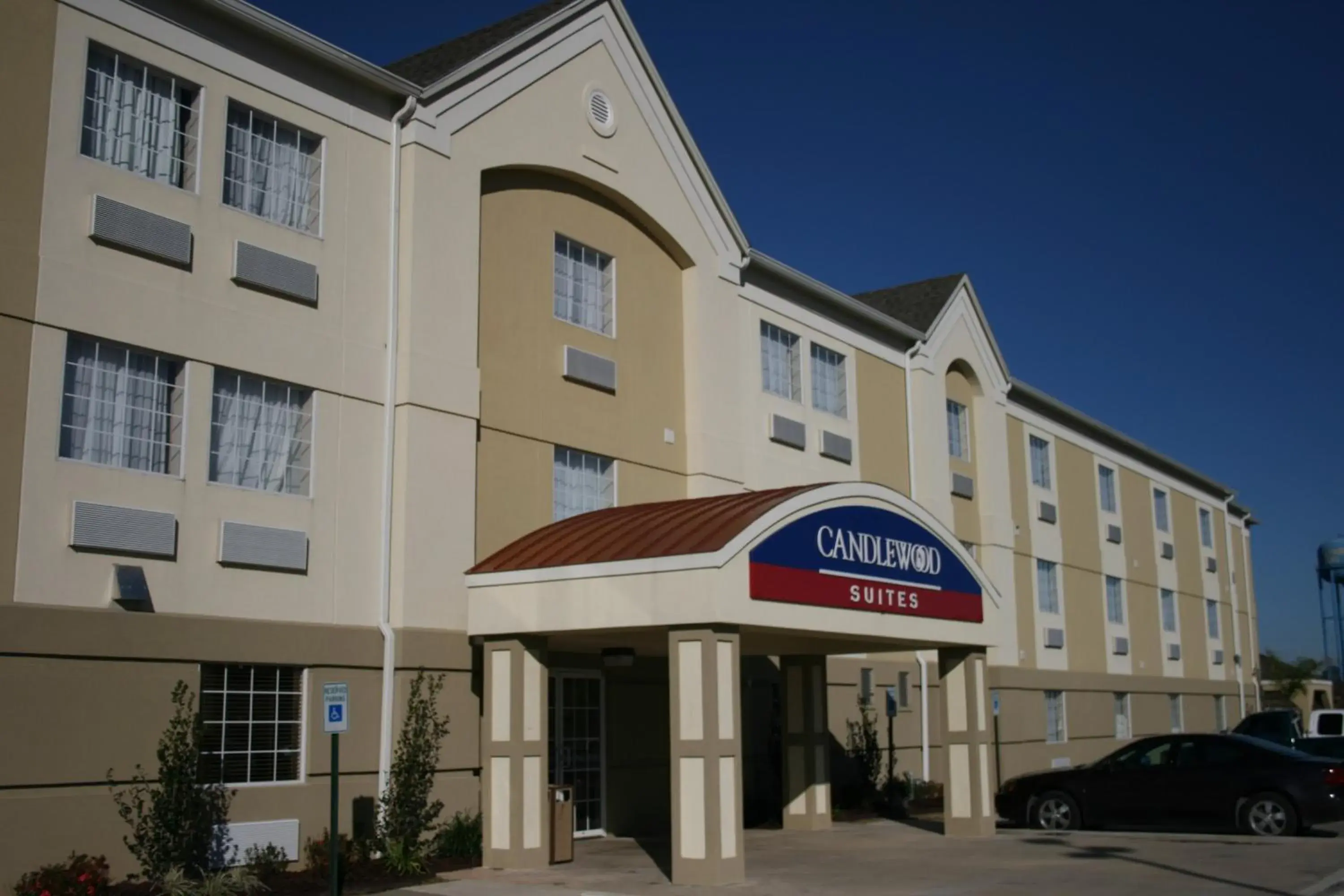 Property building in Candlewood Suites Lake Charles-Sulphur by IHG Property building in Candlewood Suites Lake Charles-Sulphur by IHG