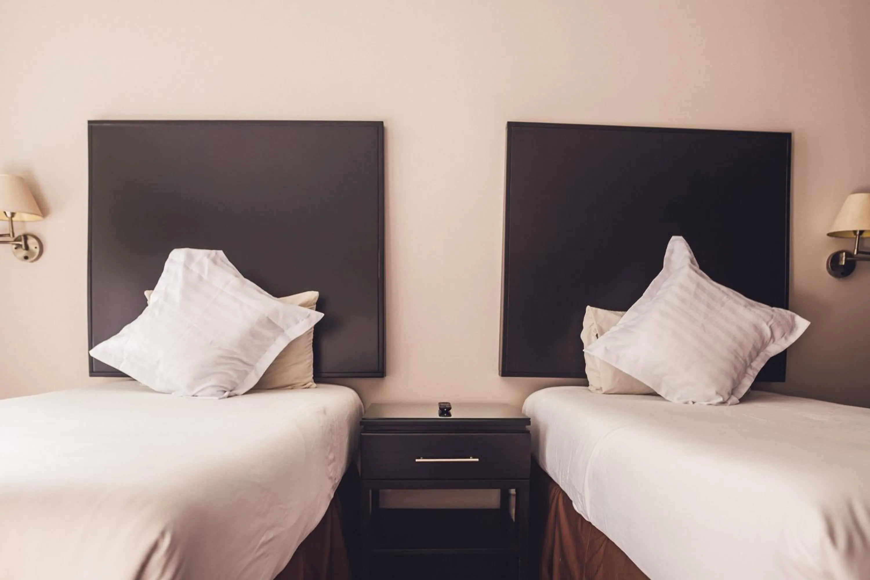 Bedroom, Bed in Suites Parioli