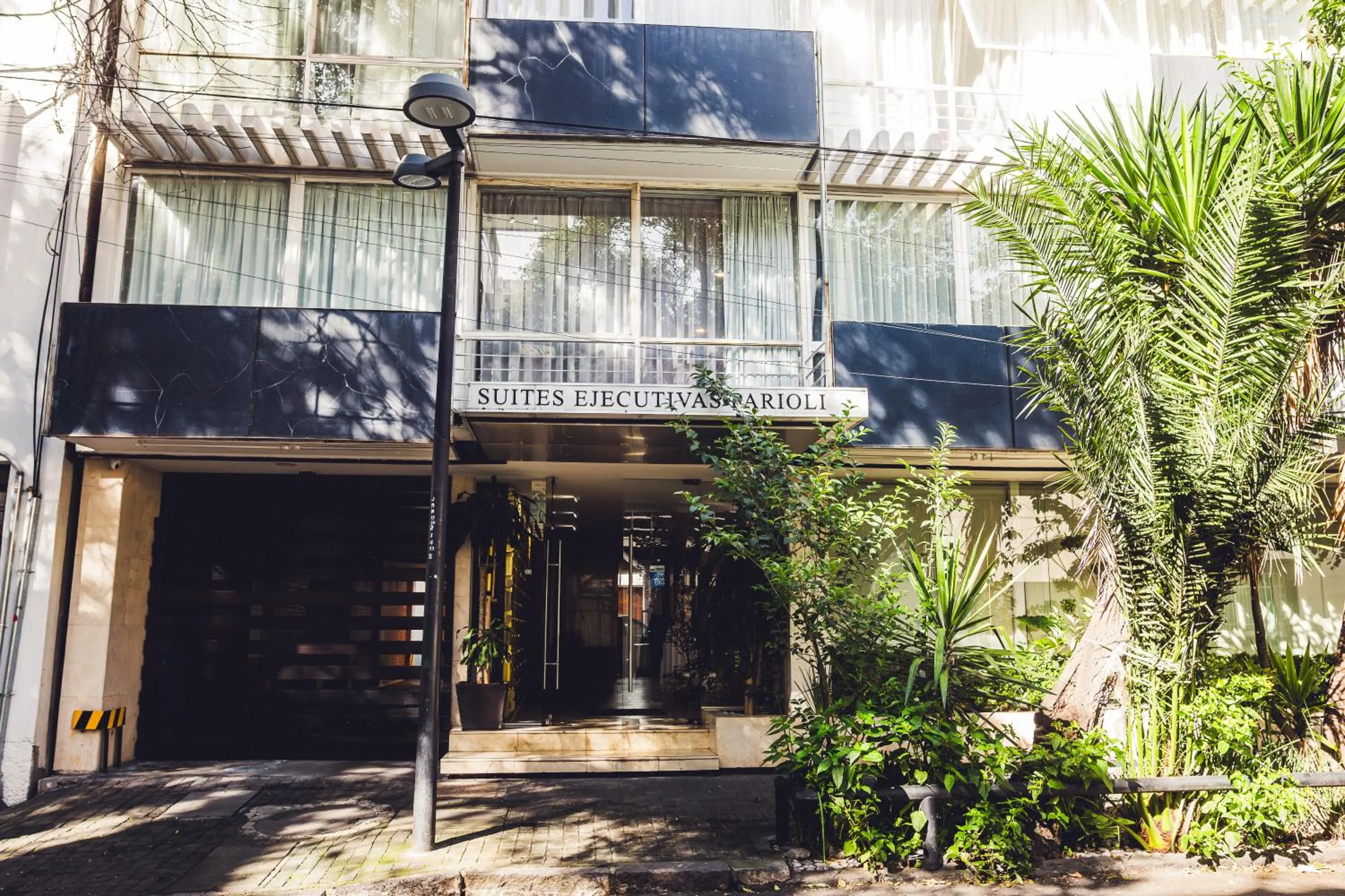 Facade/entrance in Suites Parioli