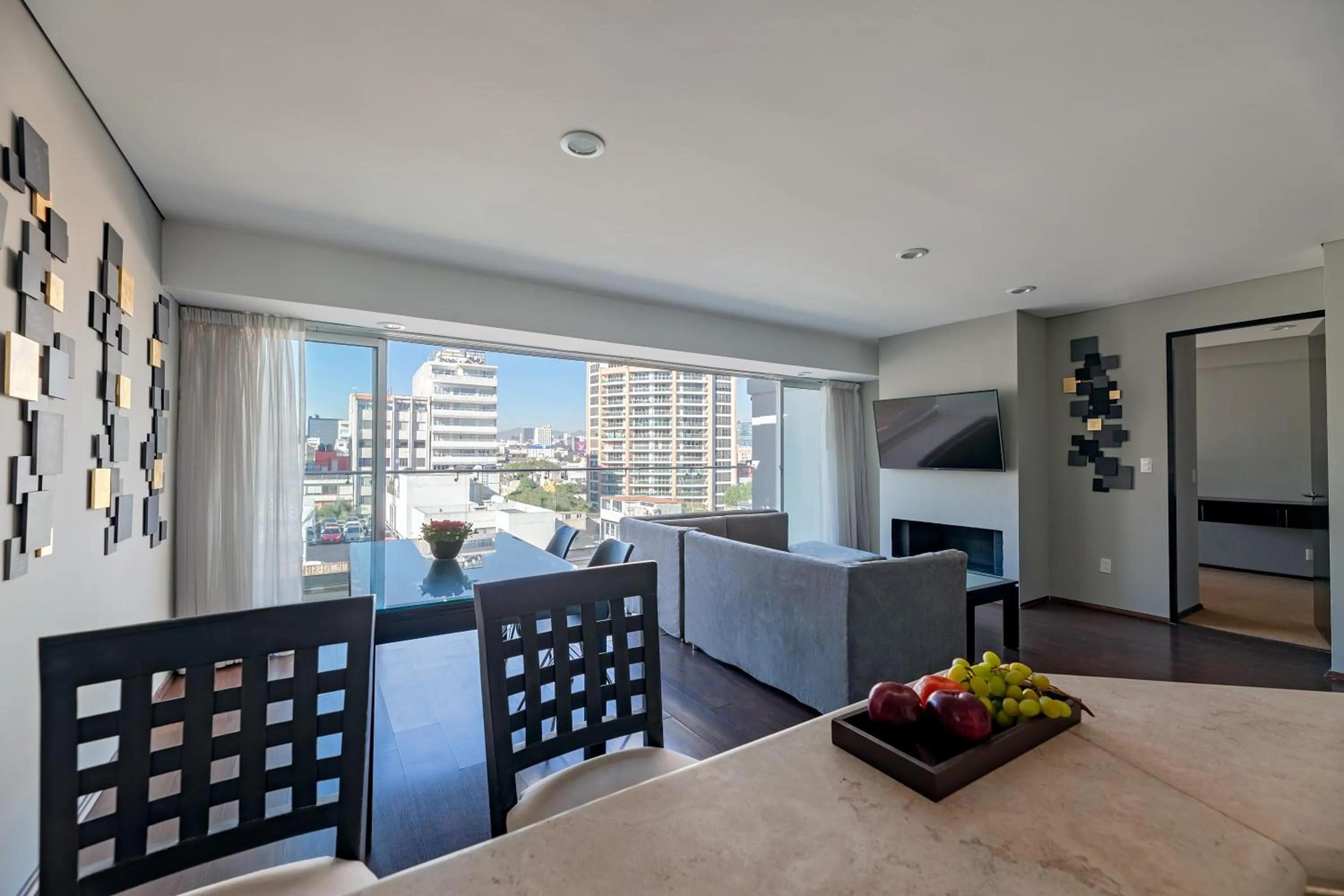 TV and multimedia in Suites Parioli