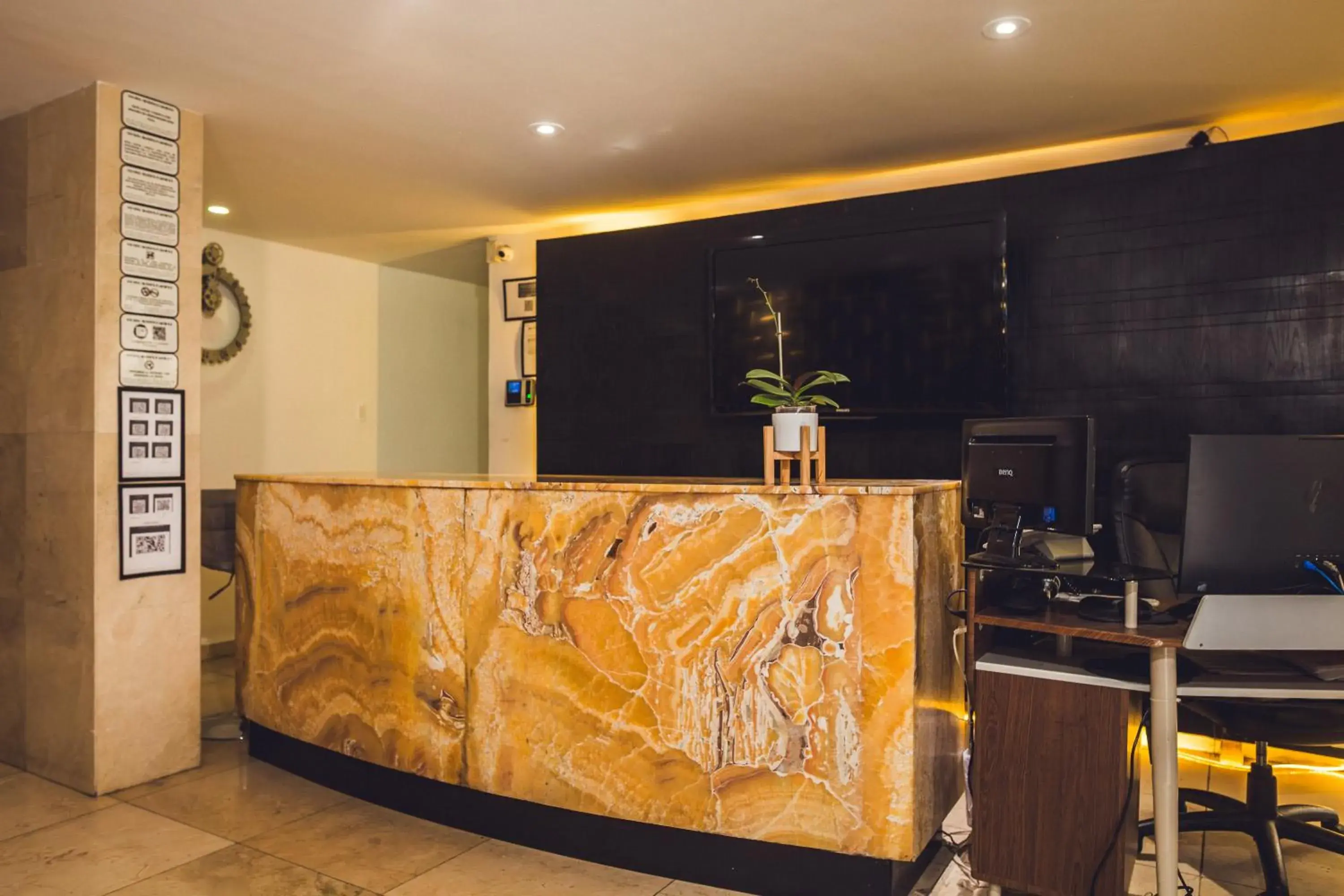 Lobby or reception in Suites Parioli Lobby or reception in Suites Parioli