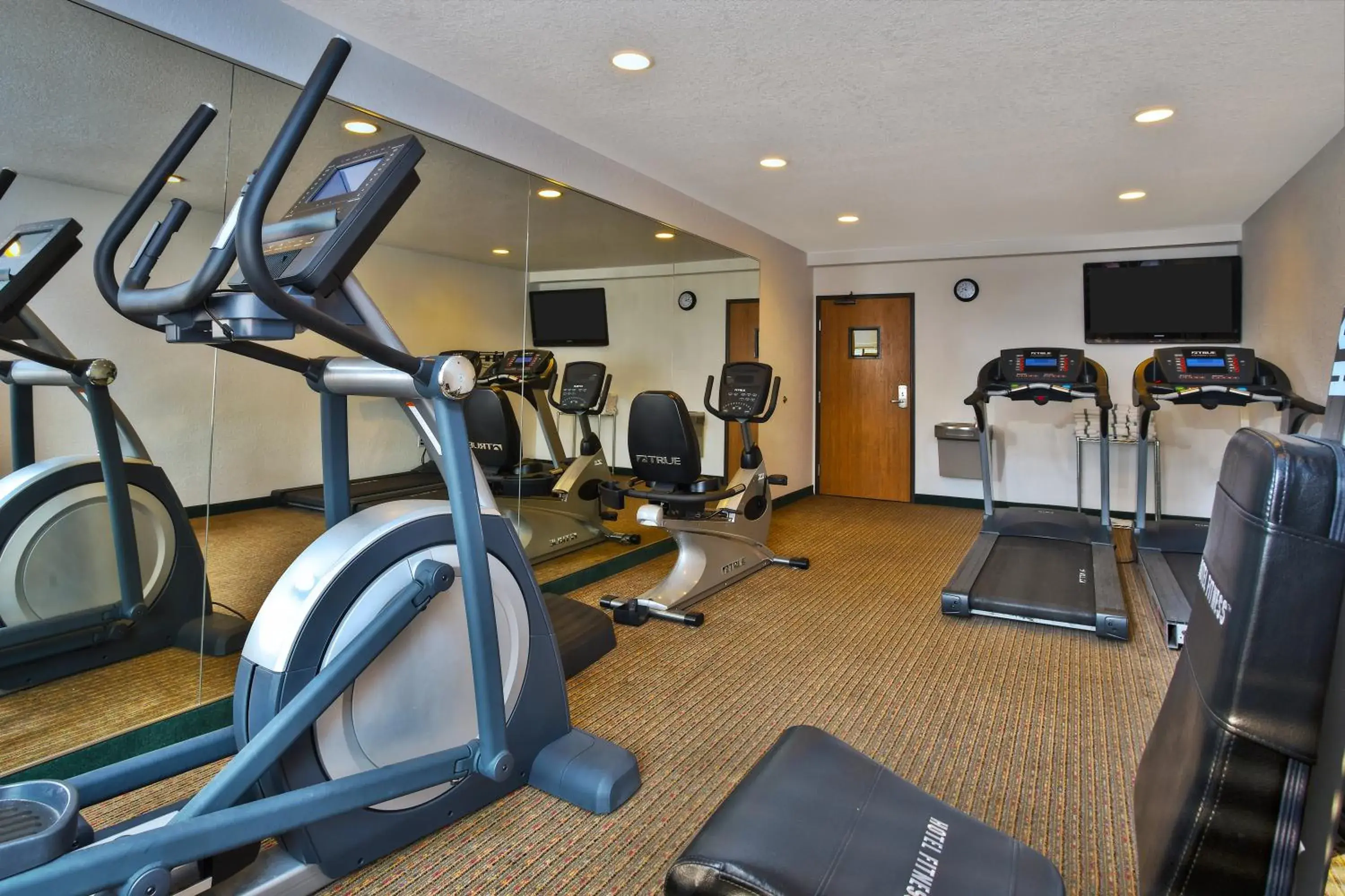Fitness centre/facilities in Holiday Inn Express Hotel & Suites Petoskey by IHG Fitness centre/facilities in Holiday Inn Express Hotel & Suites Petoskey by IHG